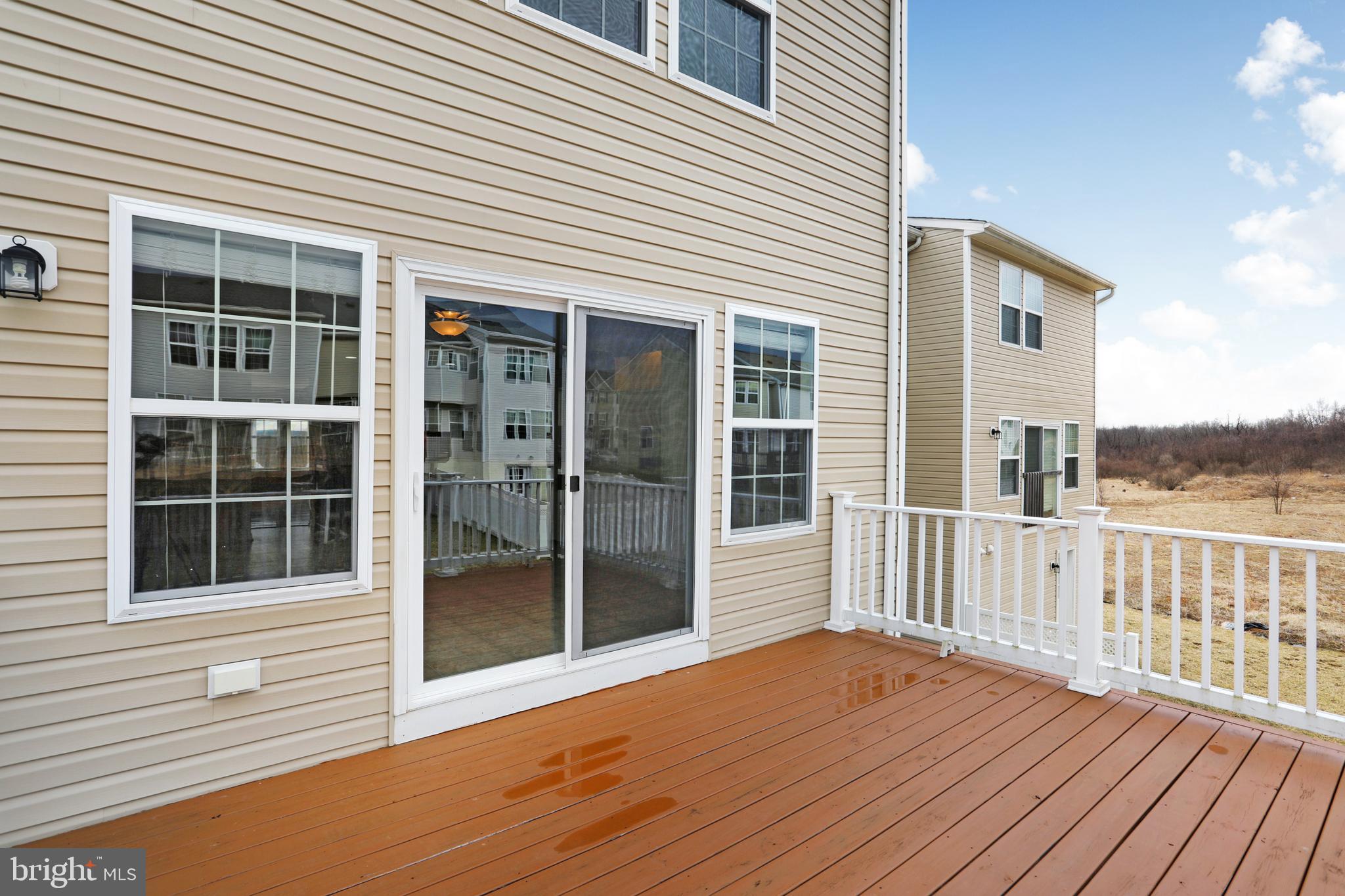 LAKELAND PLACE - Residential