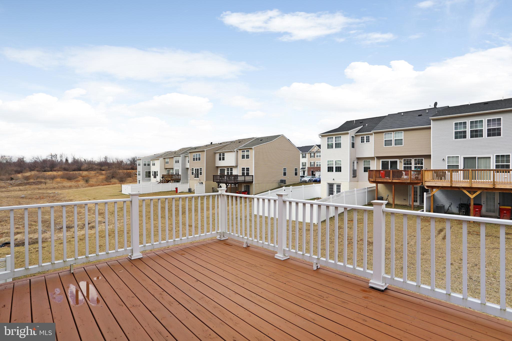 LAKELAND PLACE - Residential