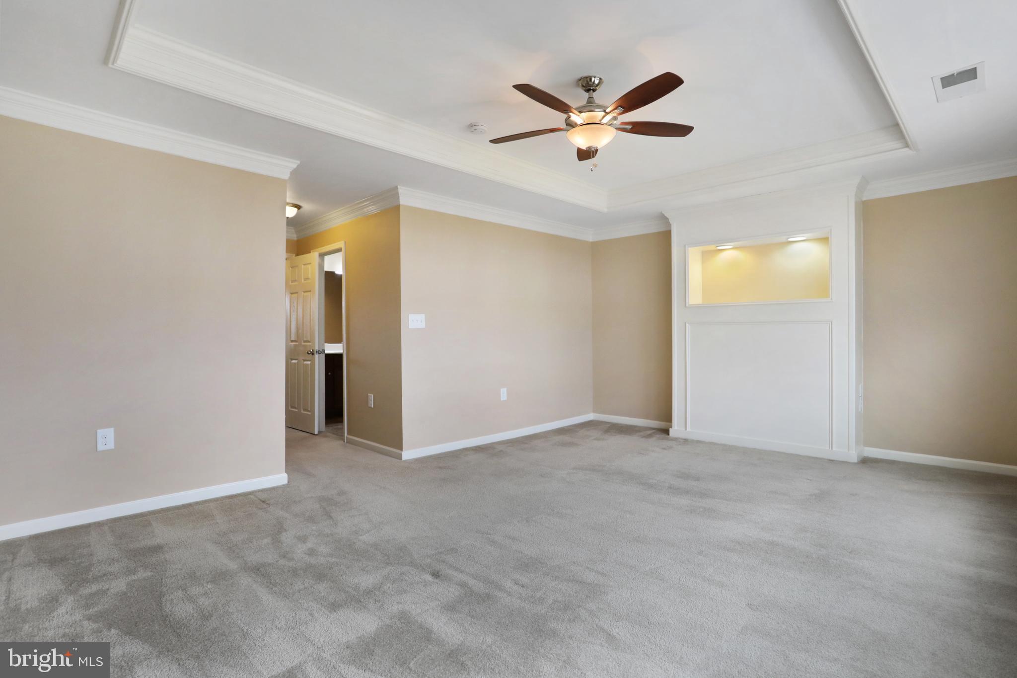 LAKELAND PLACE - Residential