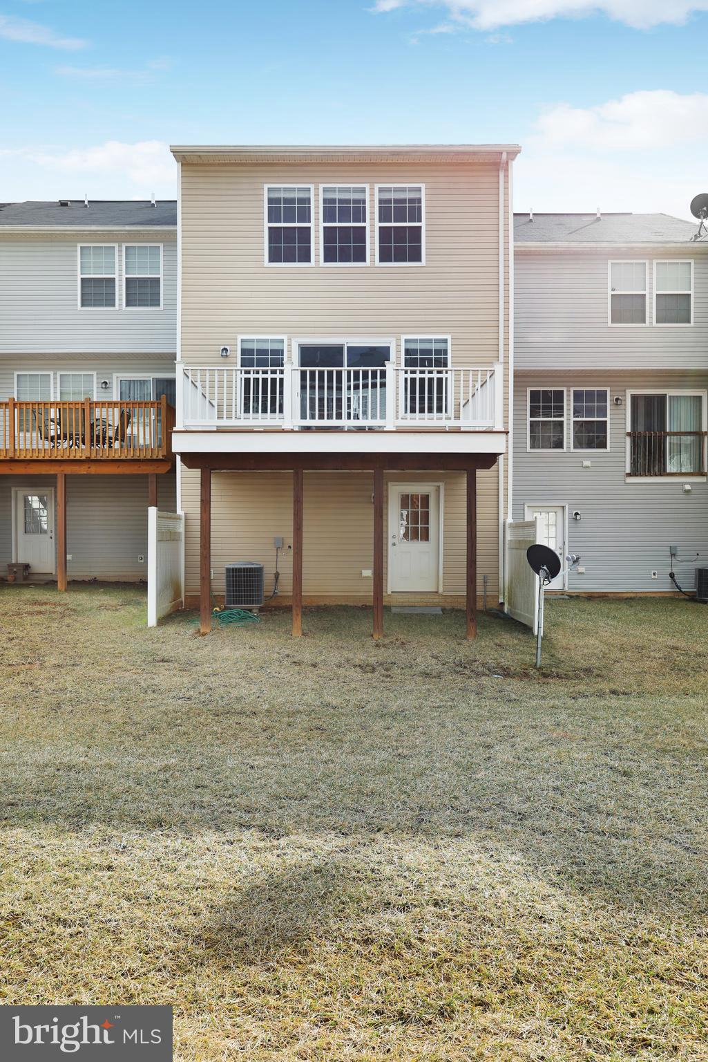 LAKELAND PLACE - Residential