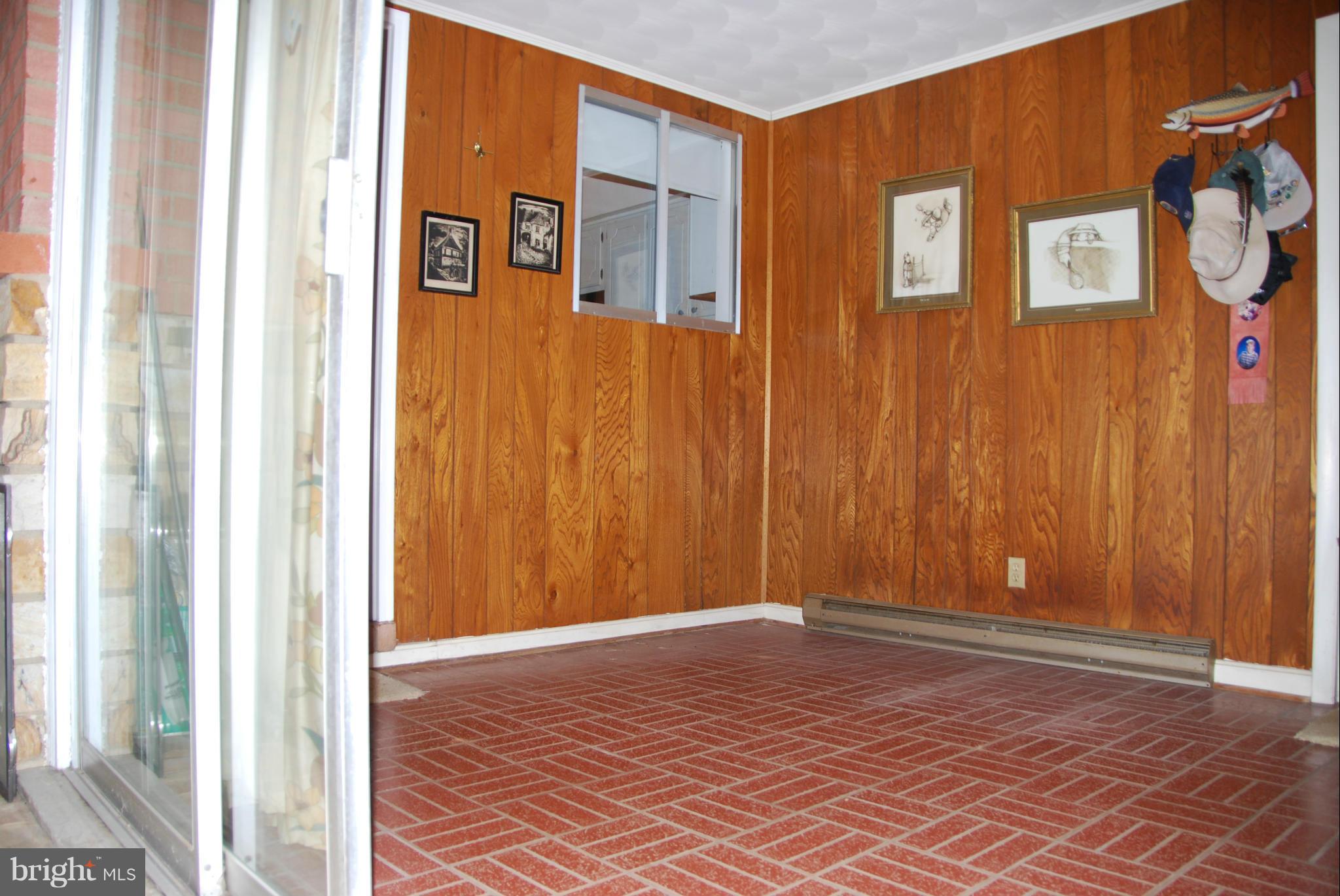 BROKEN HILLS - Residential