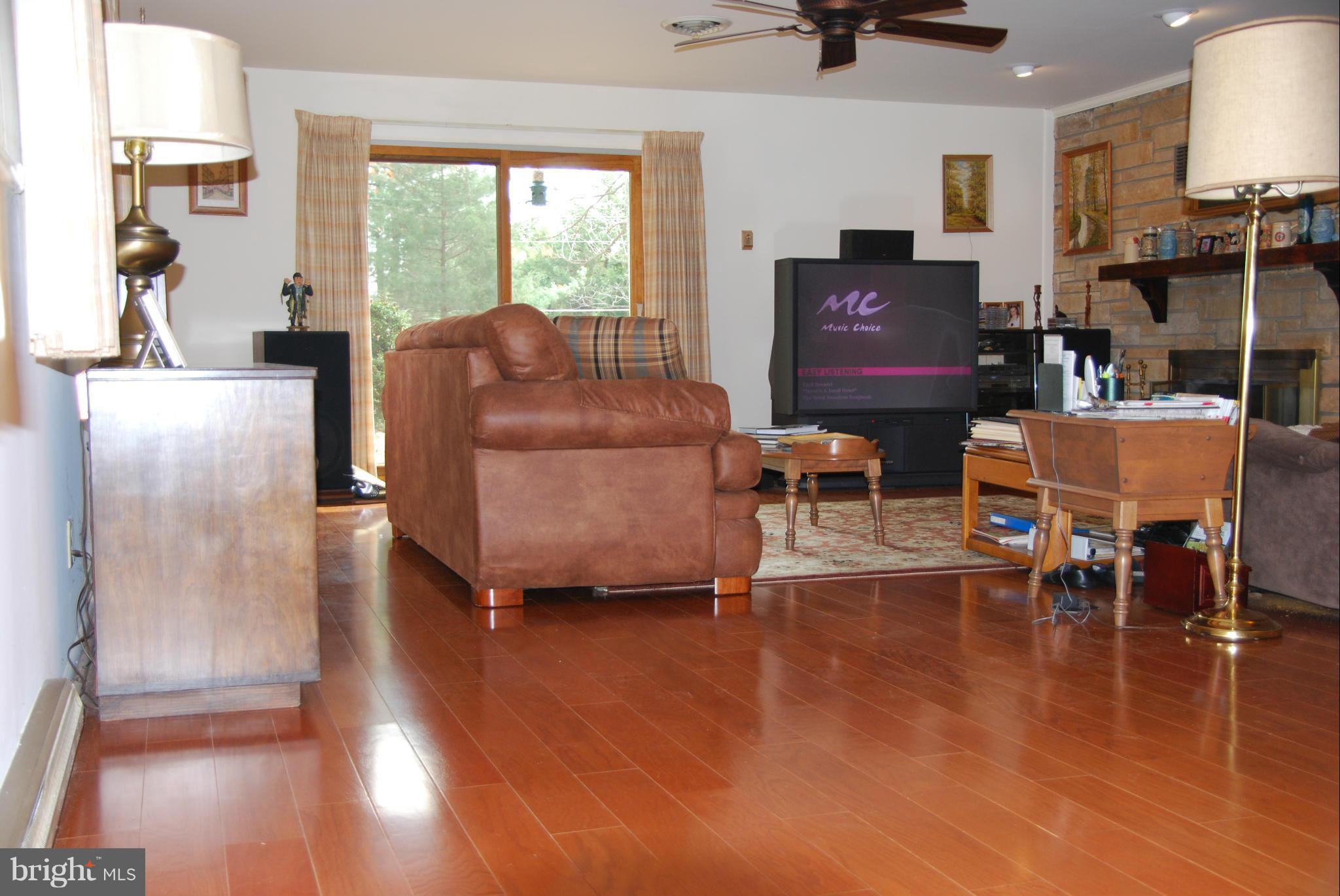 BROKEN HILLS - Residential