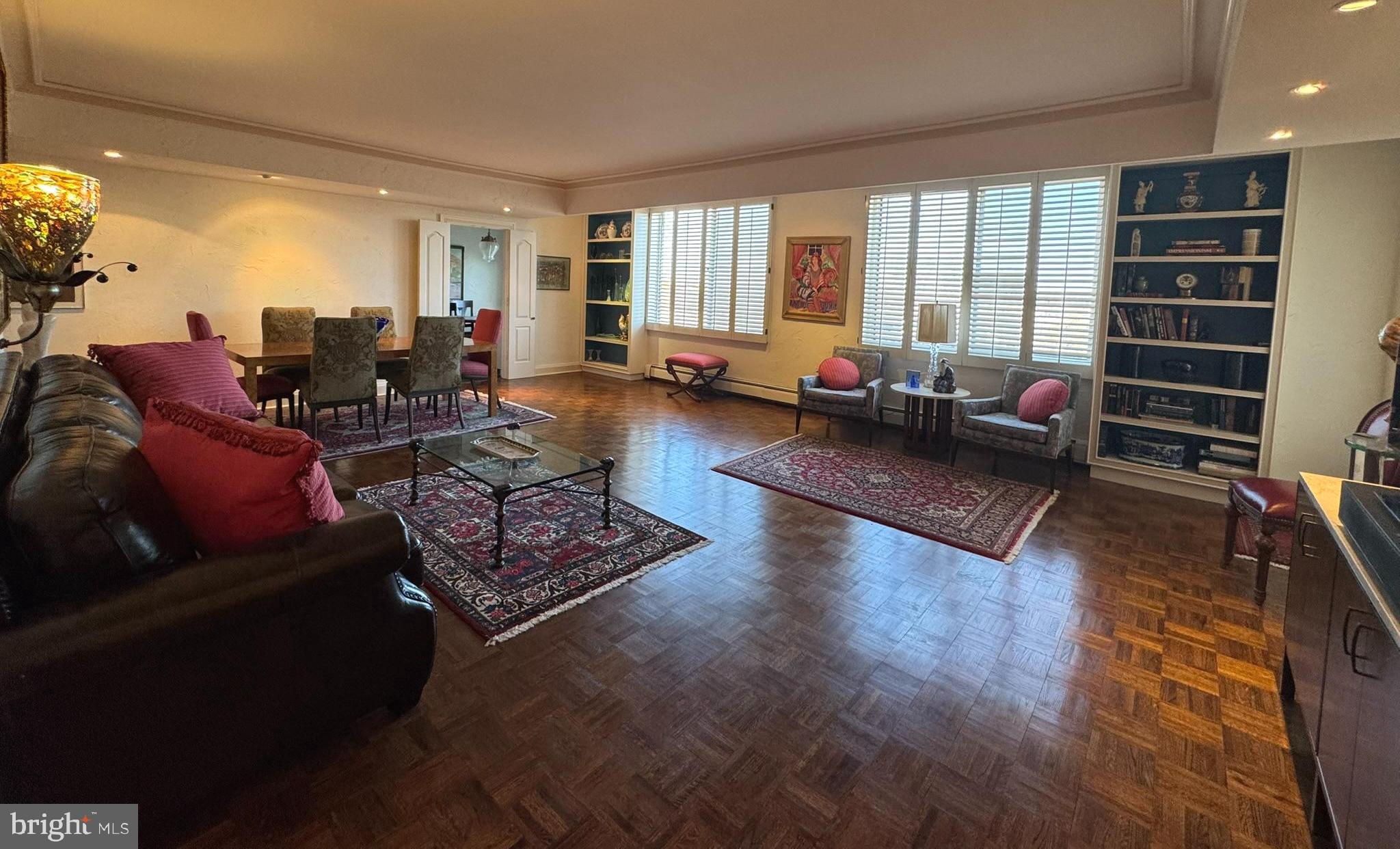 PRESIDENTIAL ESTS - Residential