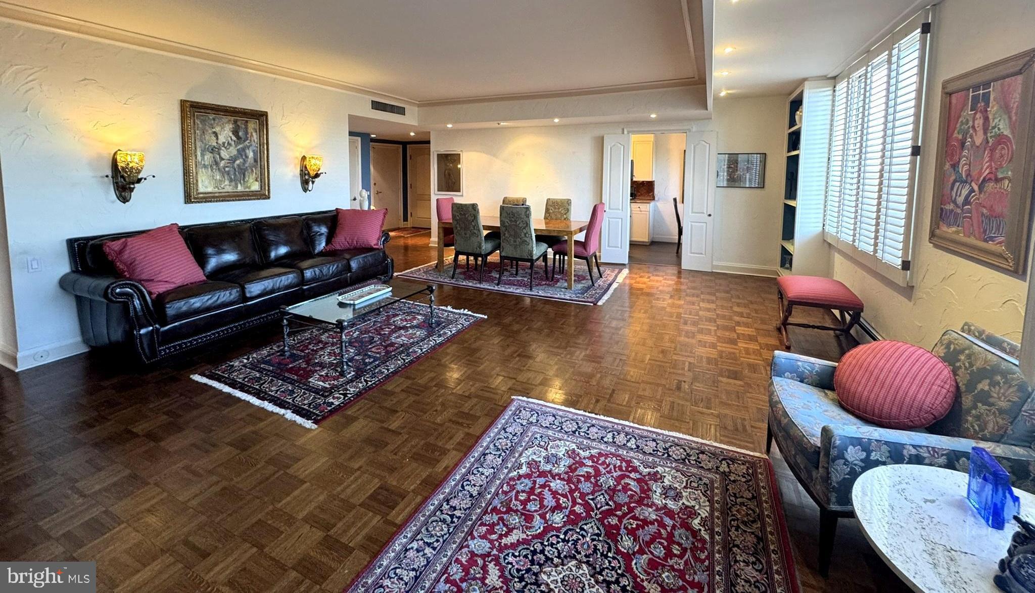 PRESIDENTIAL ESTS - Residential