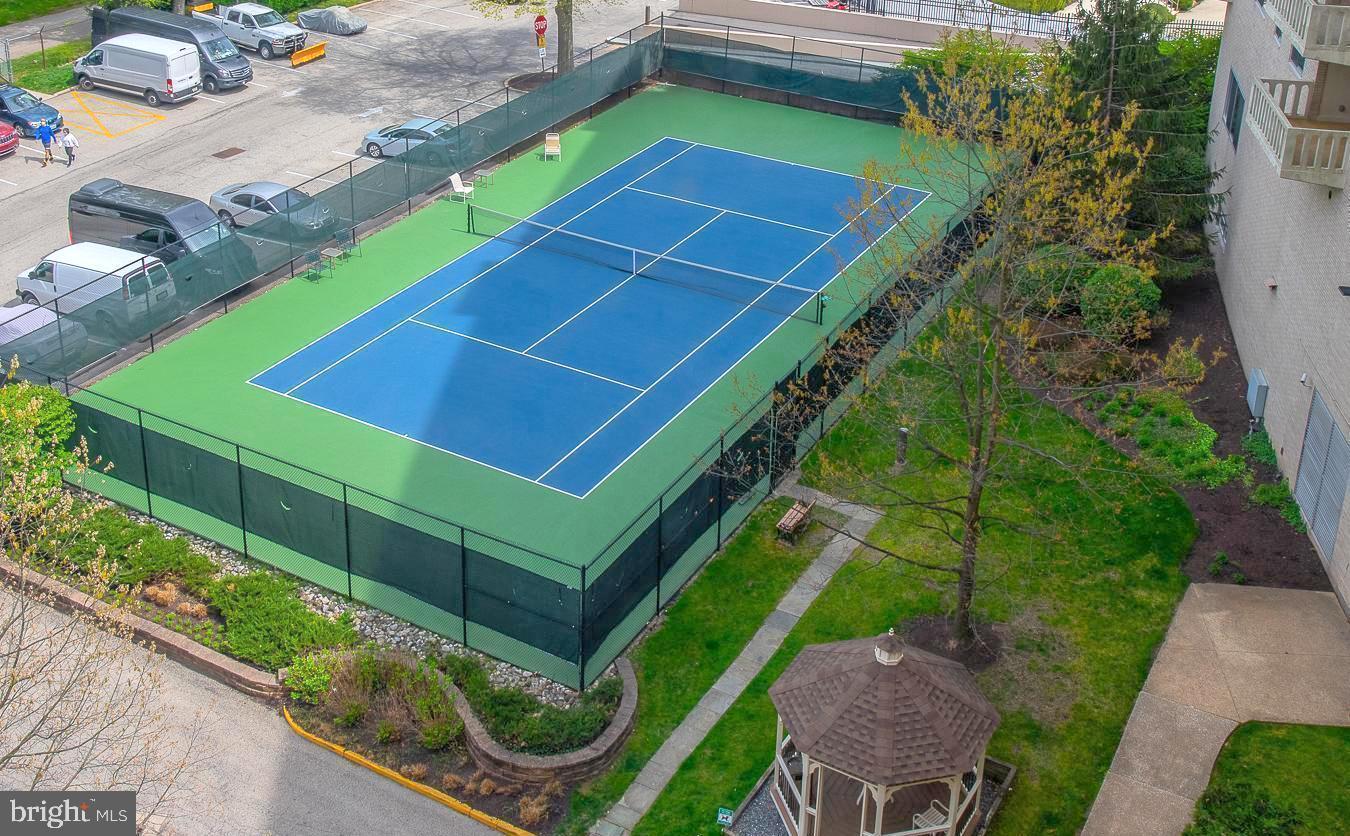 PRESIDENTIAL ESTS - Residential