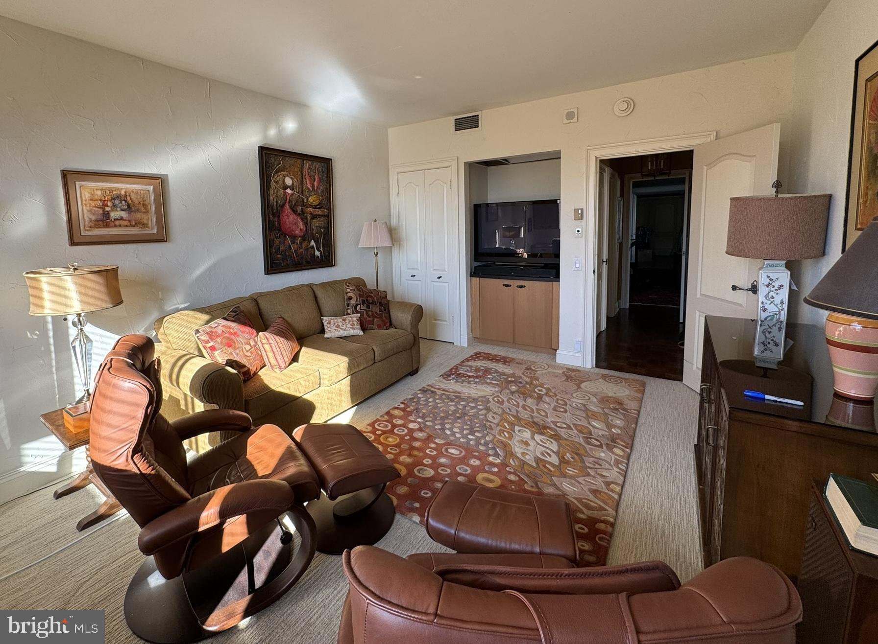 PRESIDENTIAL ESTS - Residential