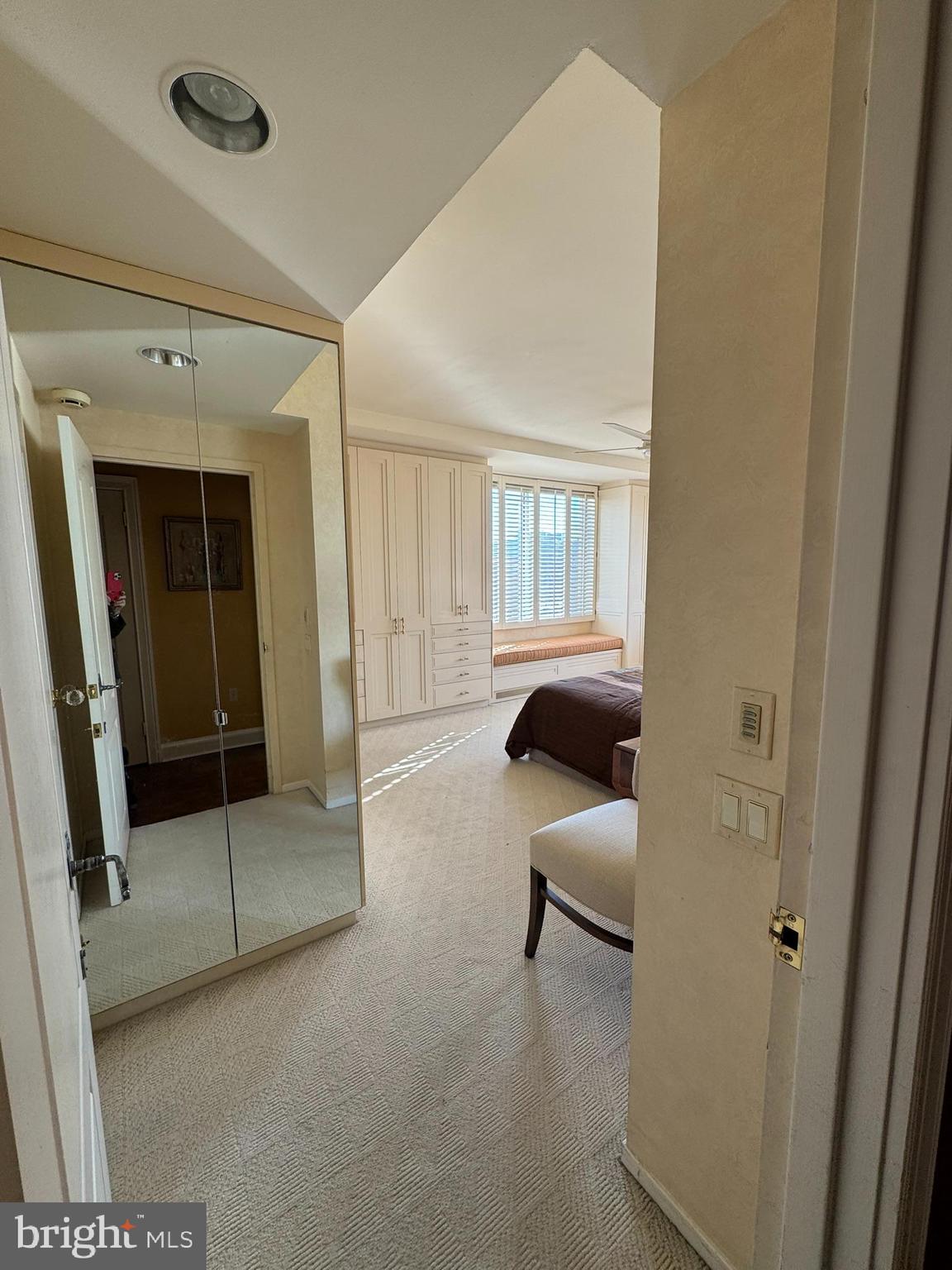 PRESIDENTIAL ESTS - Residential