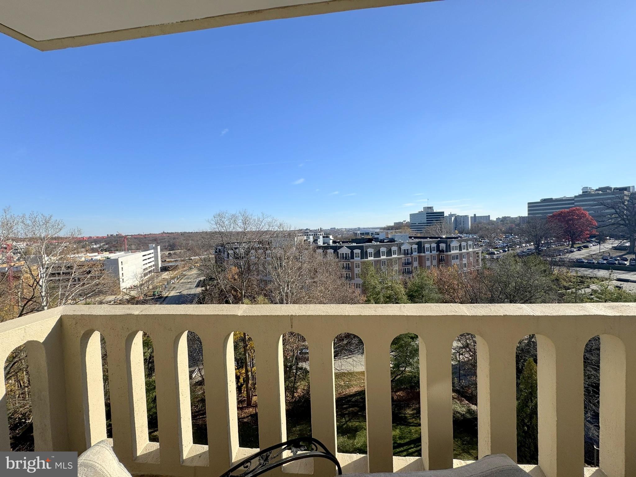 PRESIDENTIAL ESTS - Residential