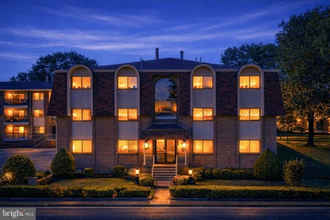 Condo For Sale - 1190 W St Georges Avenue #C43<br/> LINDEN, NJ 07036