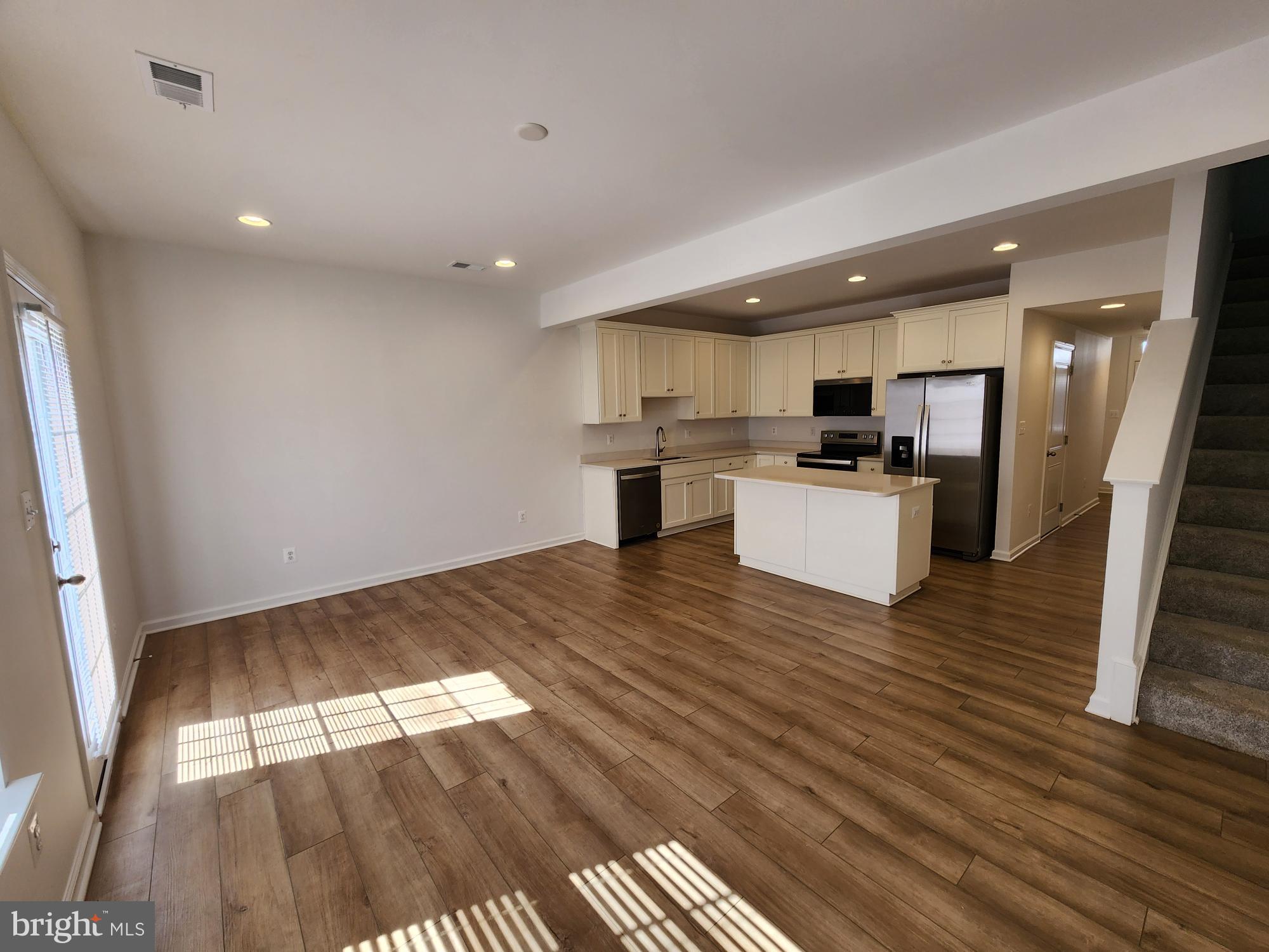 MARTINSBURG STATION - Residential Lease