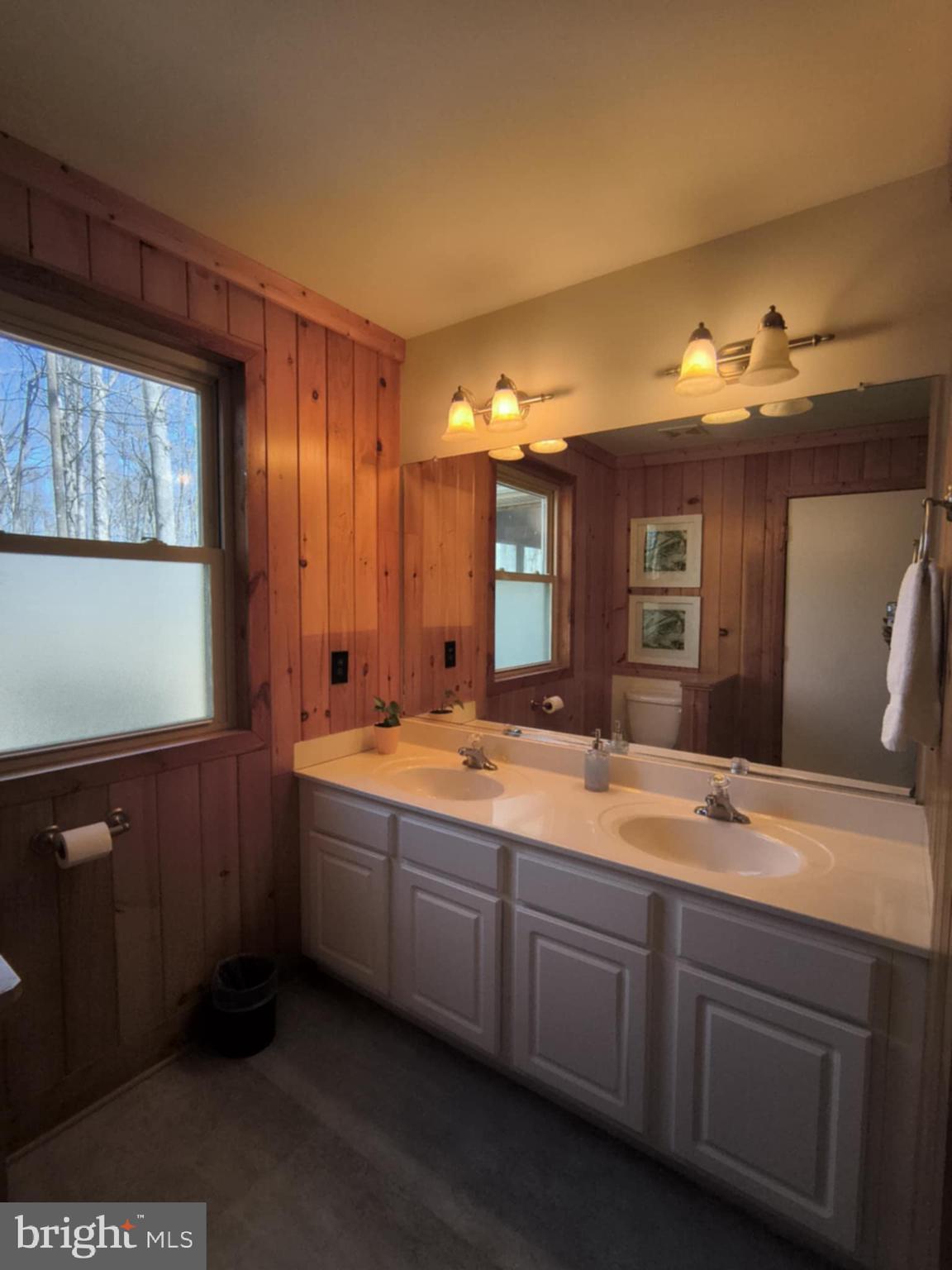 LAKE OF THE WOODS - Residential