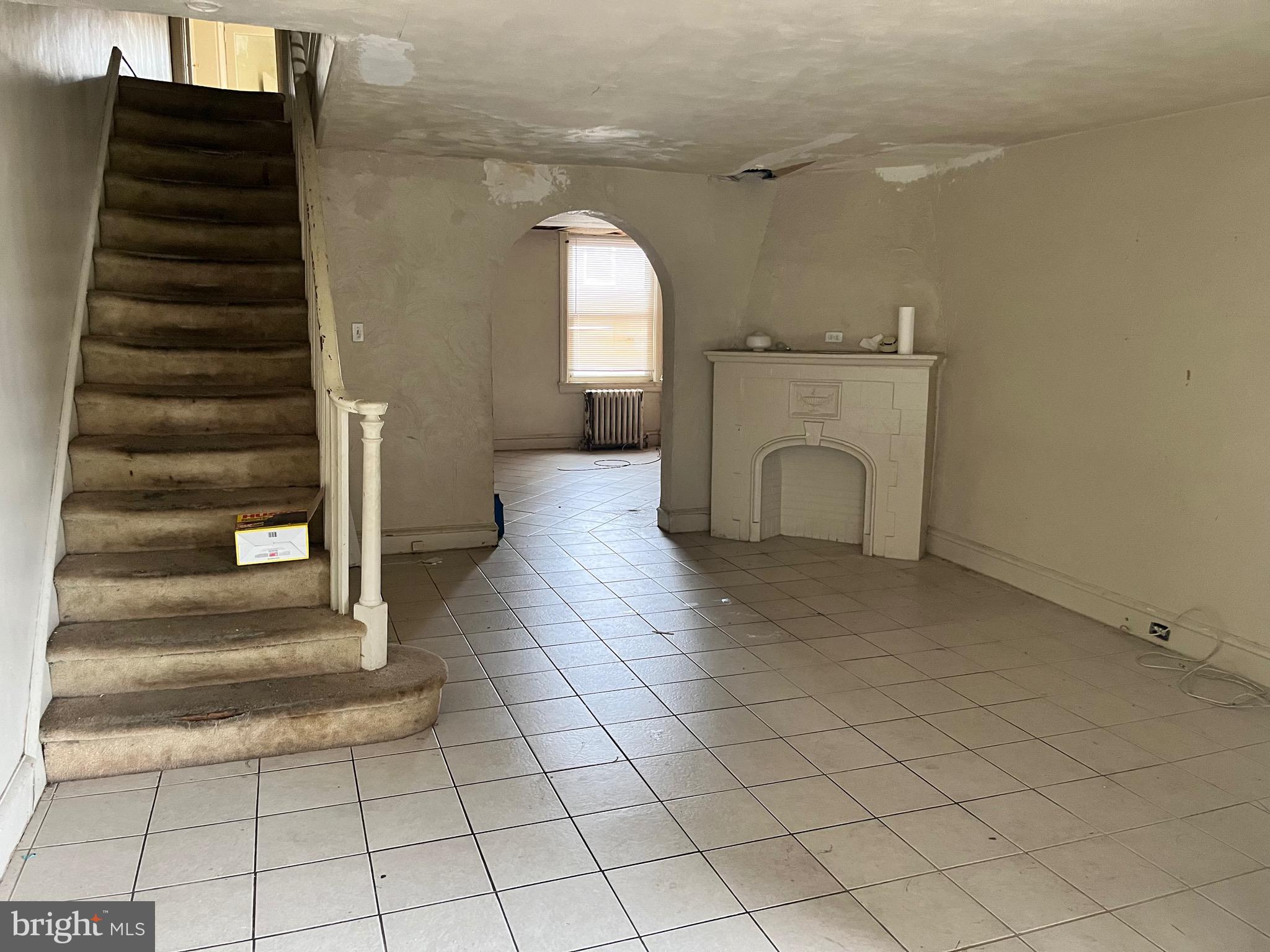 WEST OAK LANE - Residential