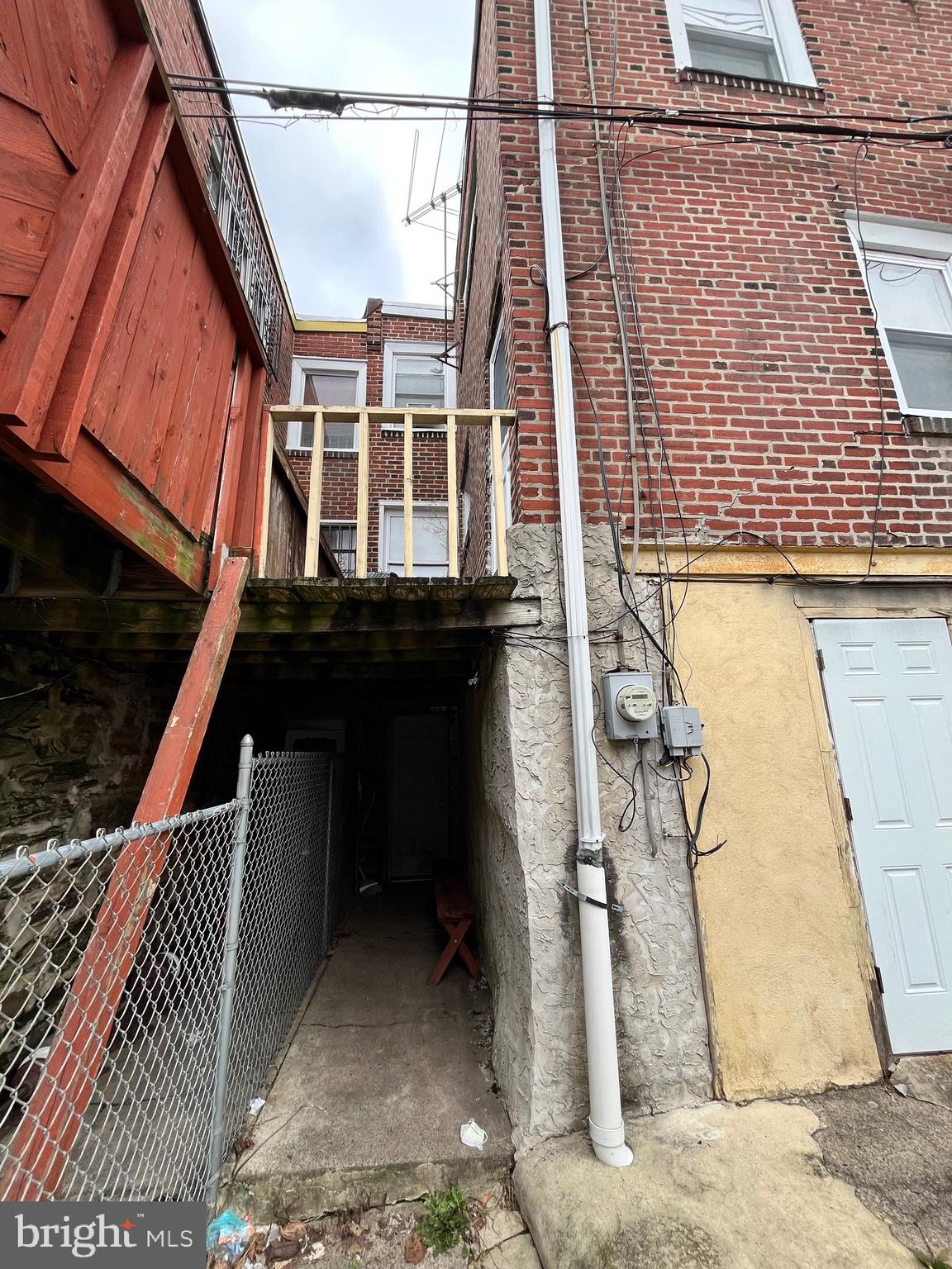 WEST OAK LANE - Residential