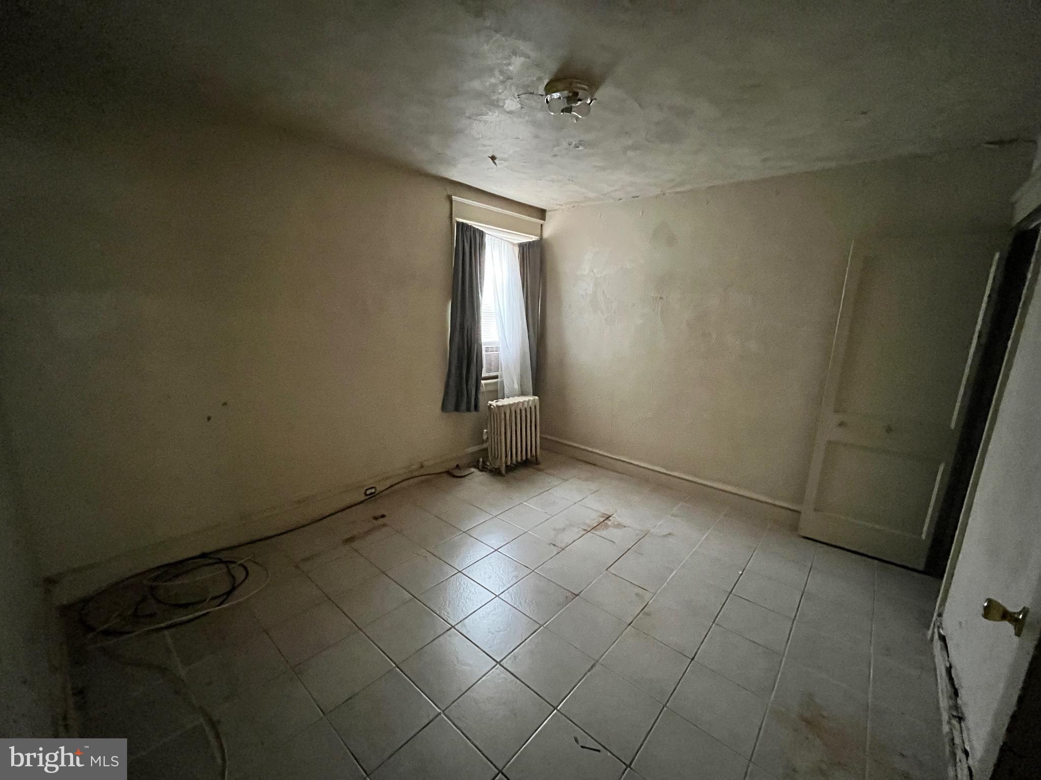 WEST OAK LANE - Residential