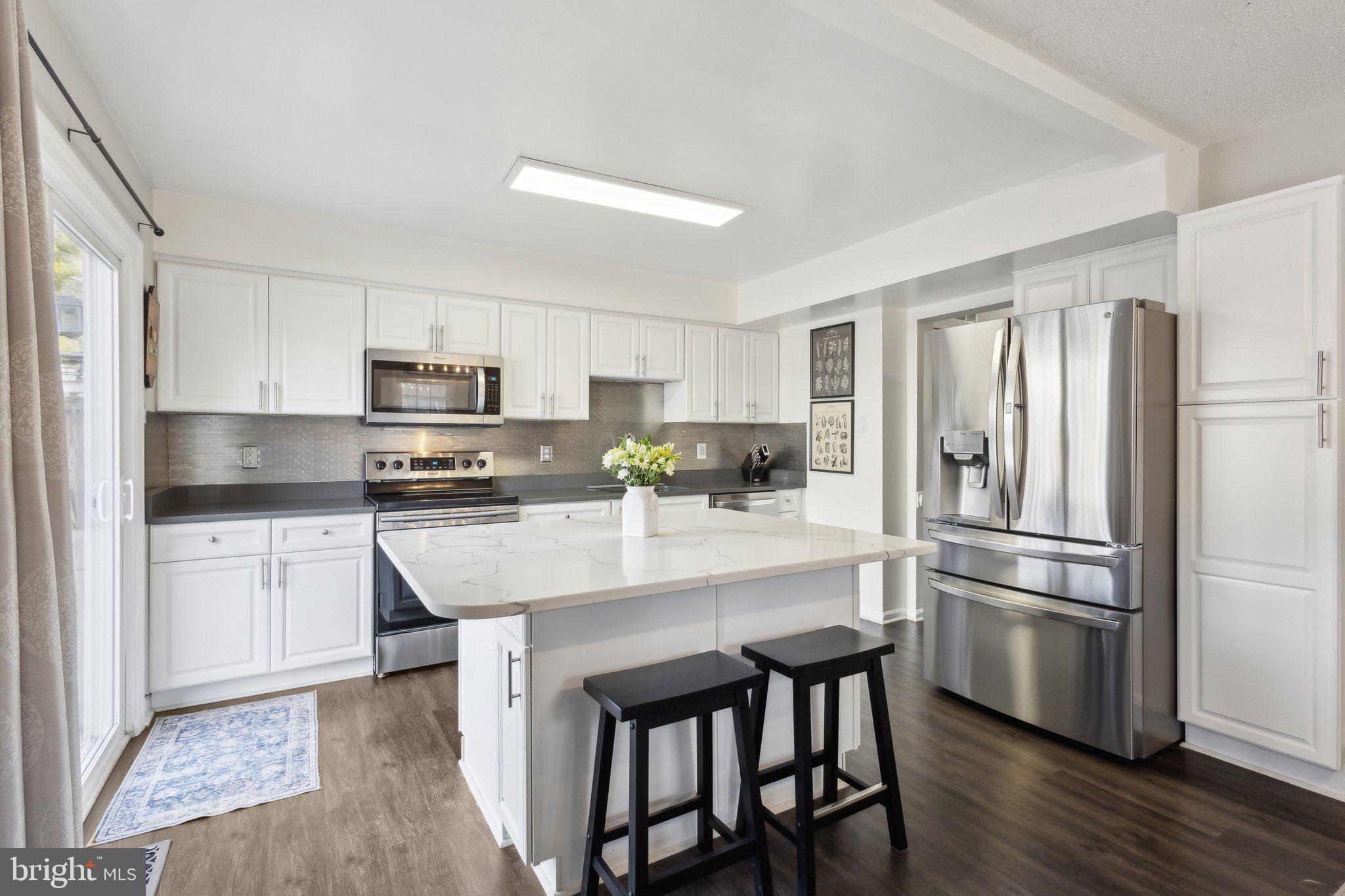 LAKE RIDGE - Residential