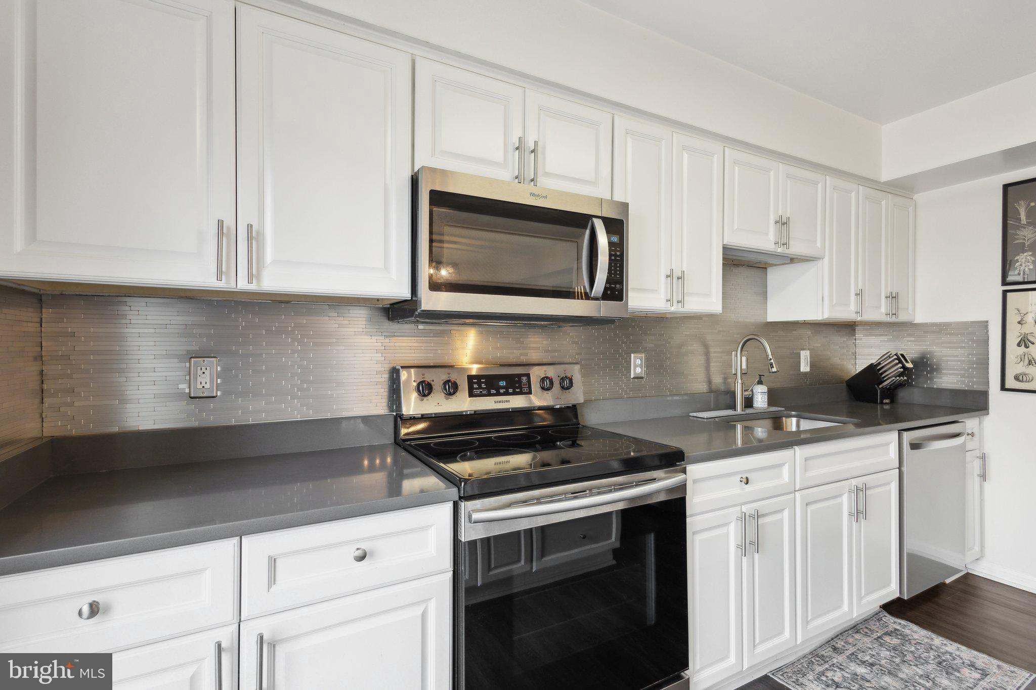 LAKE RIDGE - Residential