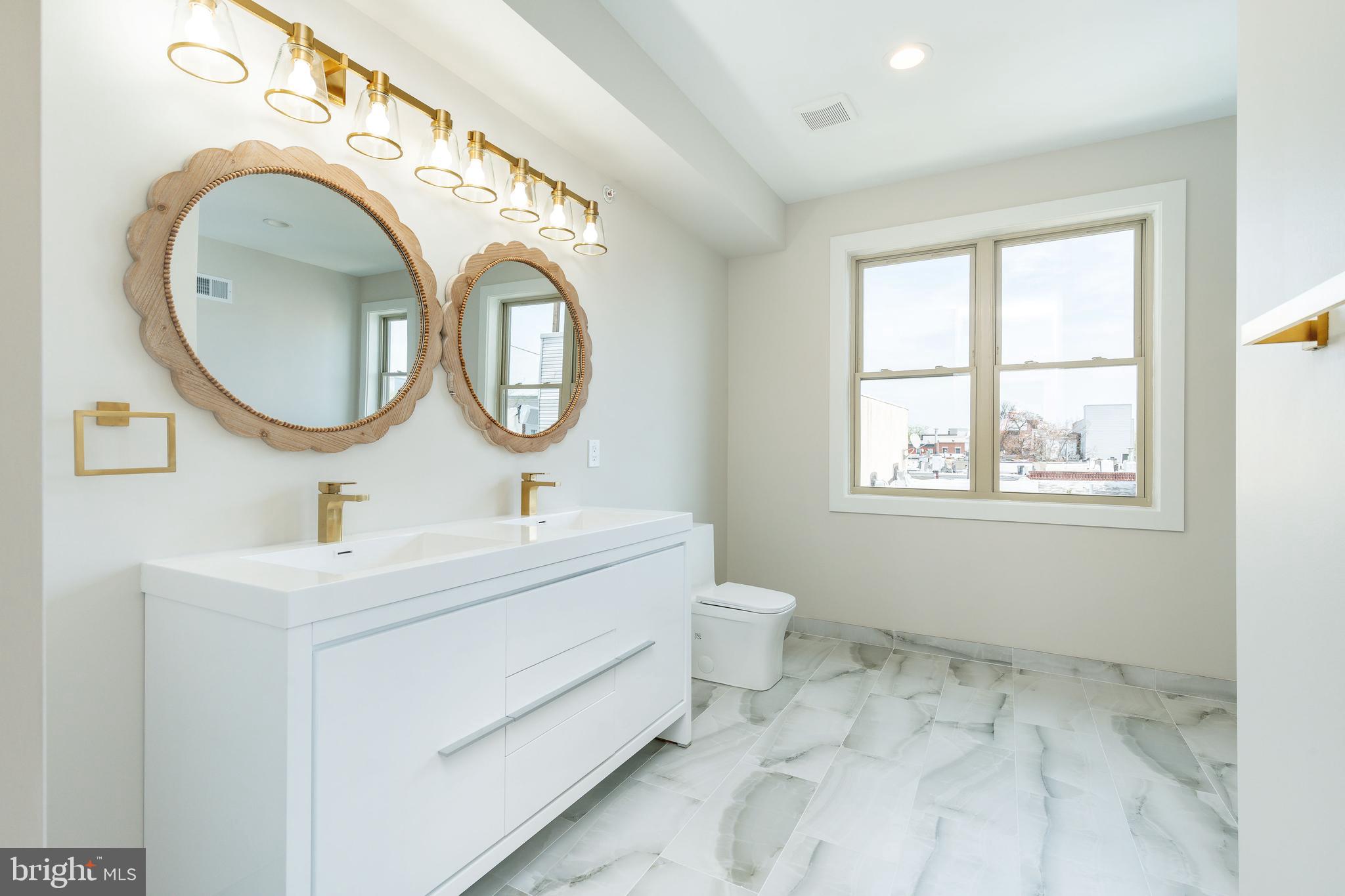 POINT BREEZE - Residential