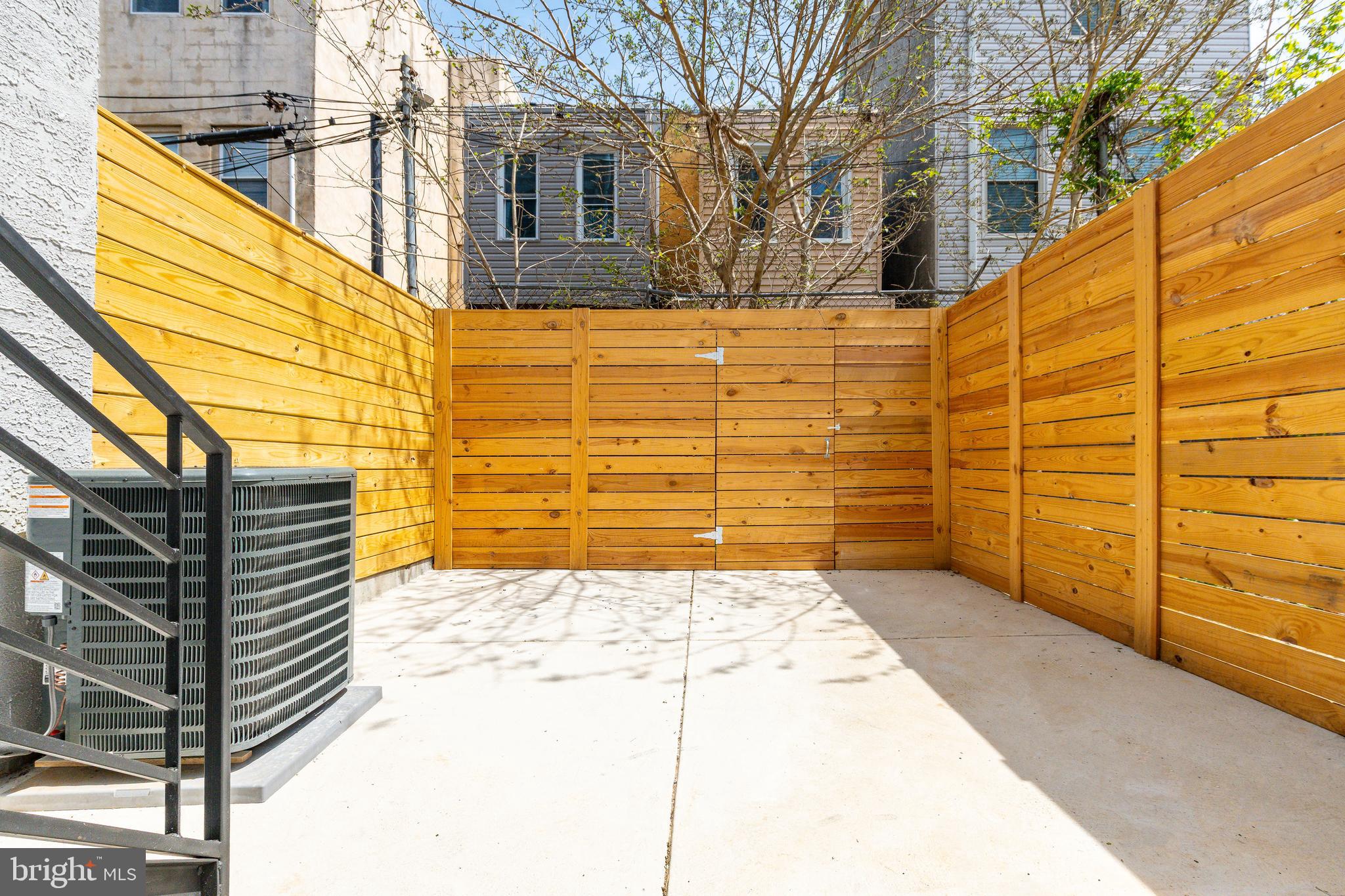 POINT BREEZE - Residential