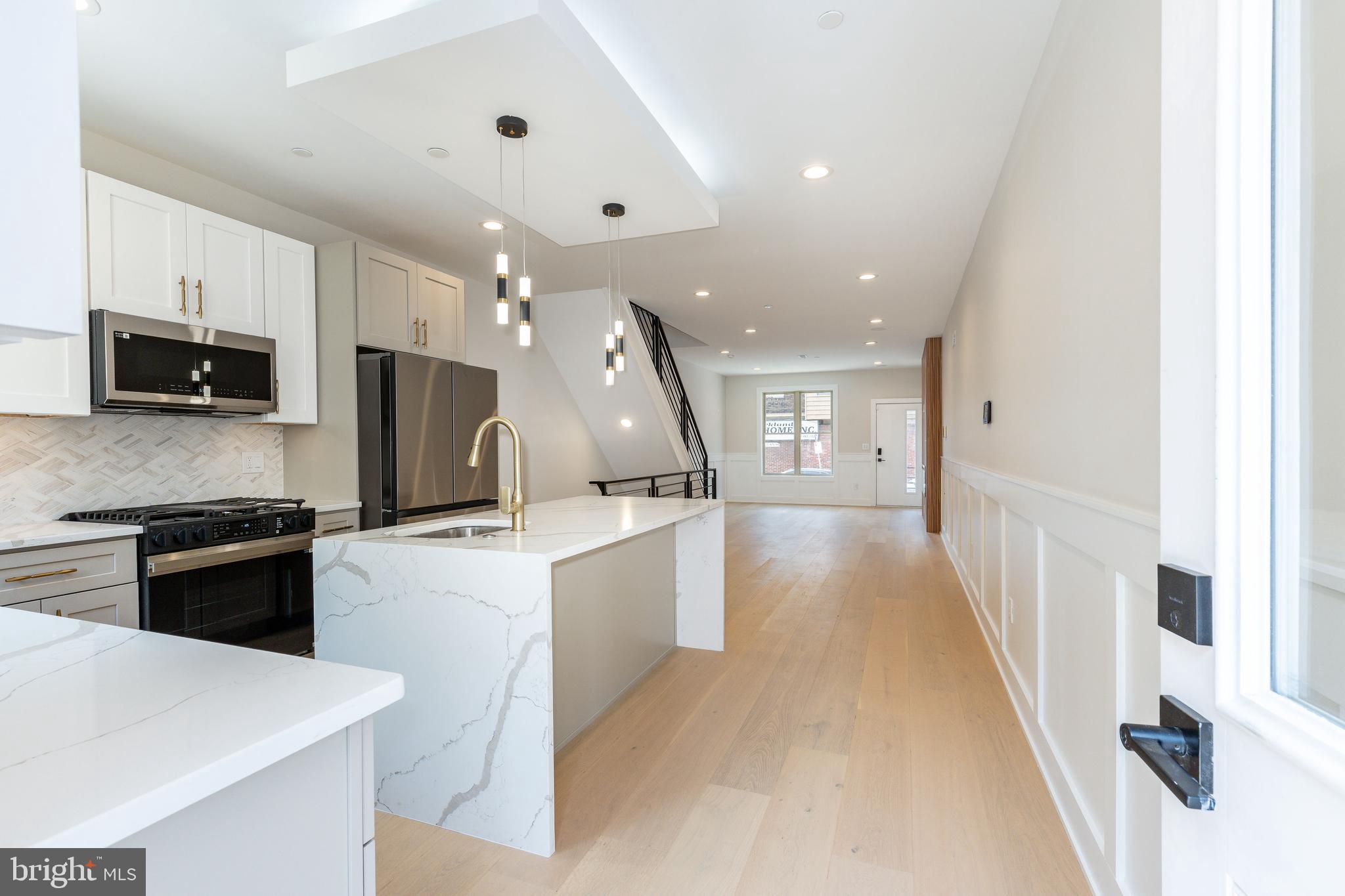 POINT BREEZE - Residential