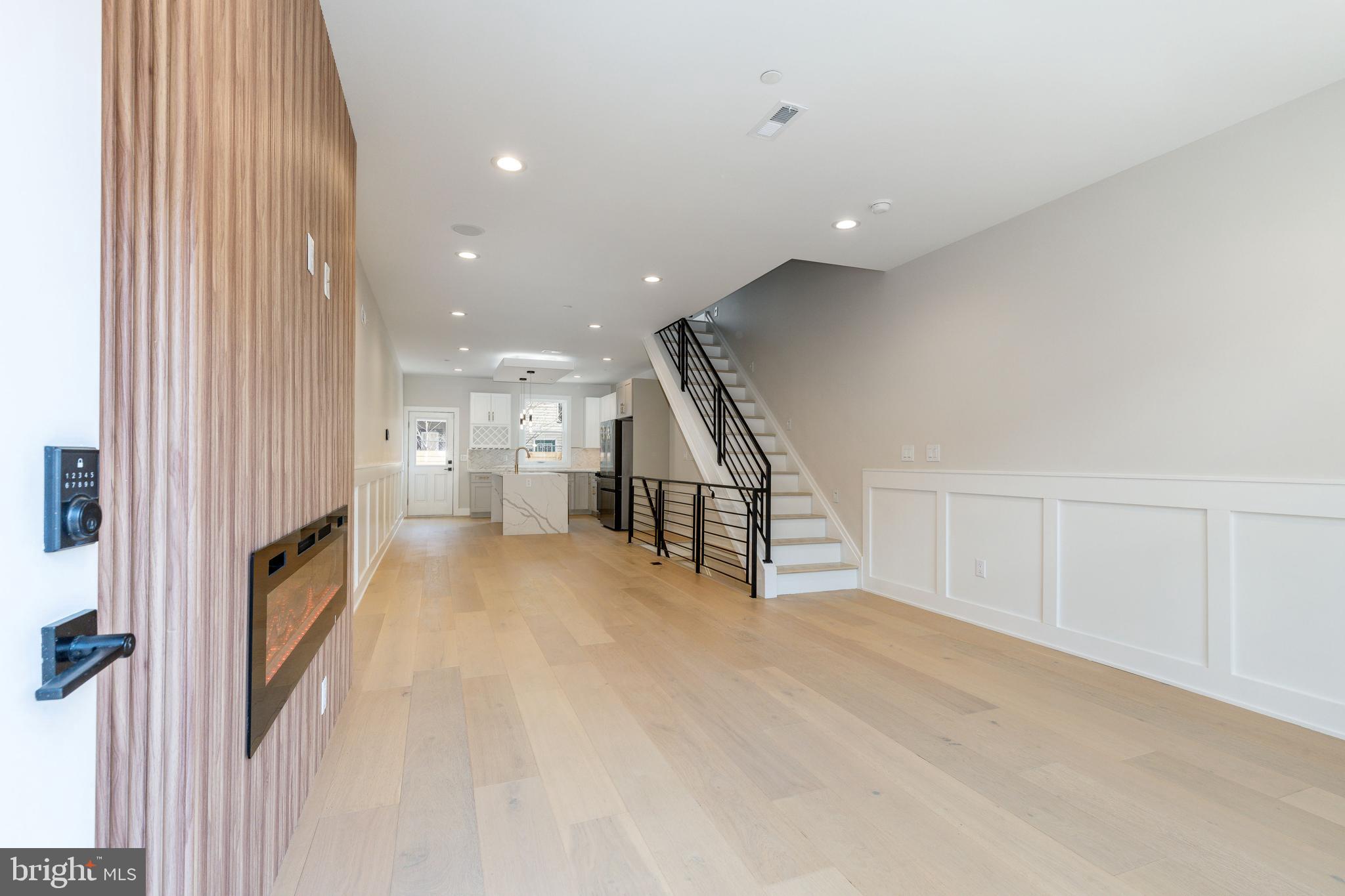 POINT BREEZE - Residential