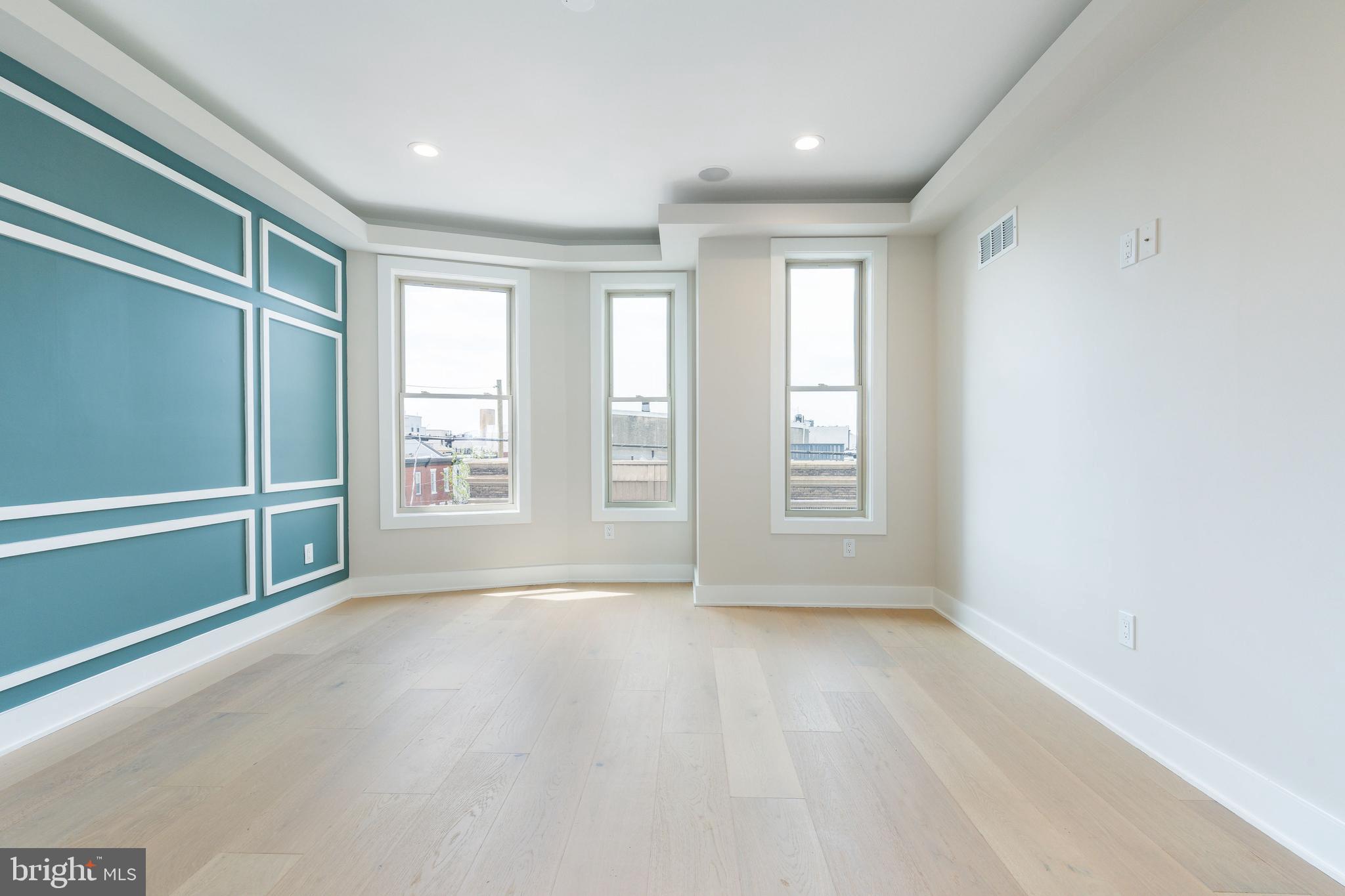 POINT BREEZE - Residential