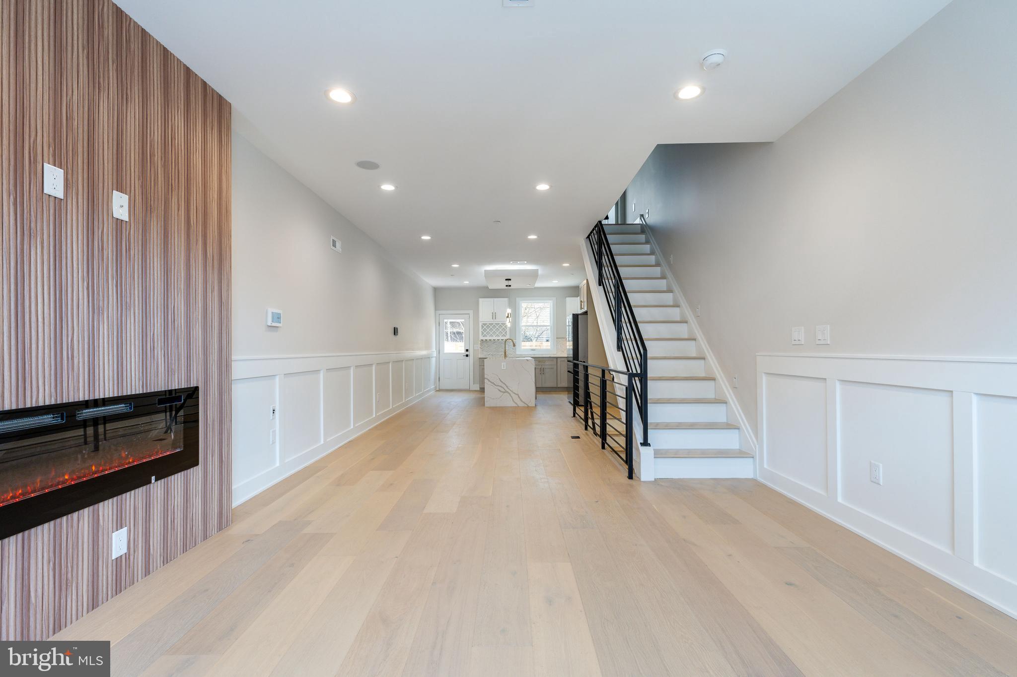 POINT BREEZE - Residential