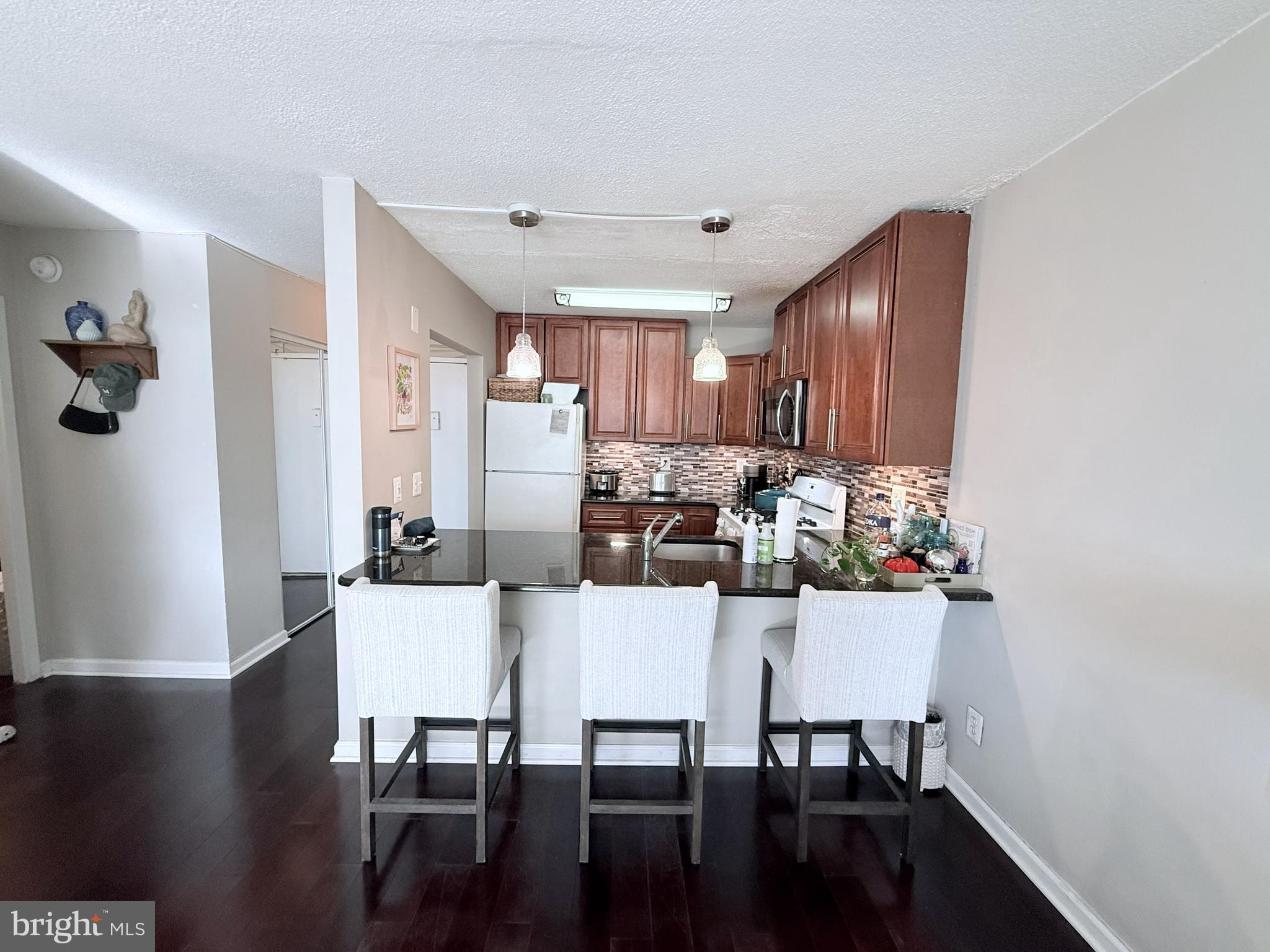 THE FORUM - Residential Lease