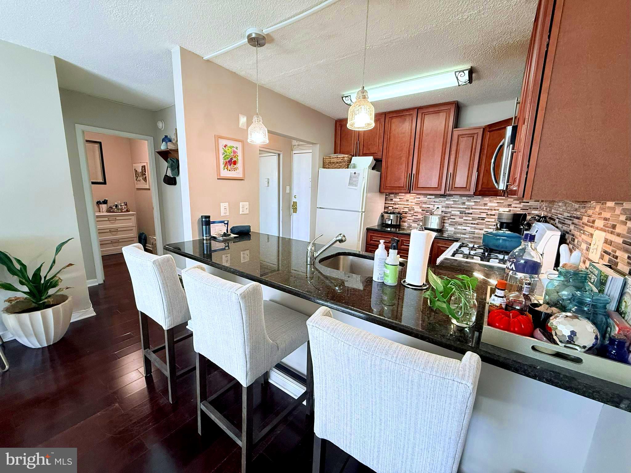 THE FORUM - Residential Lease