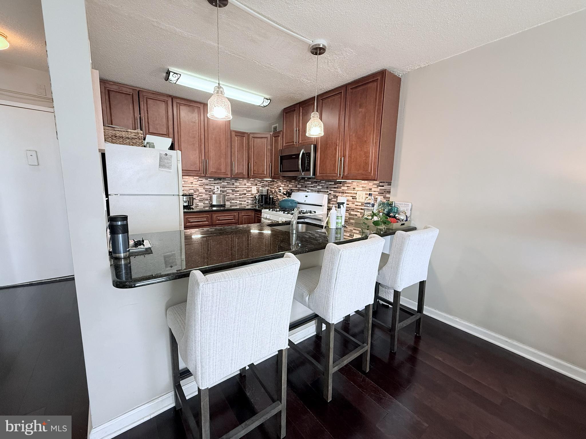 THE FORUM - Residential Lease