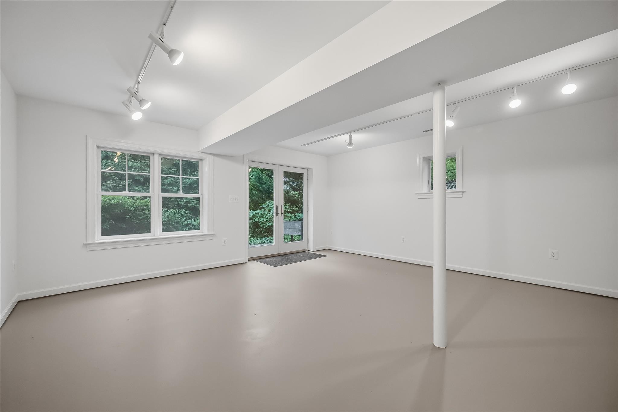 GLEN ECHO - Residential
