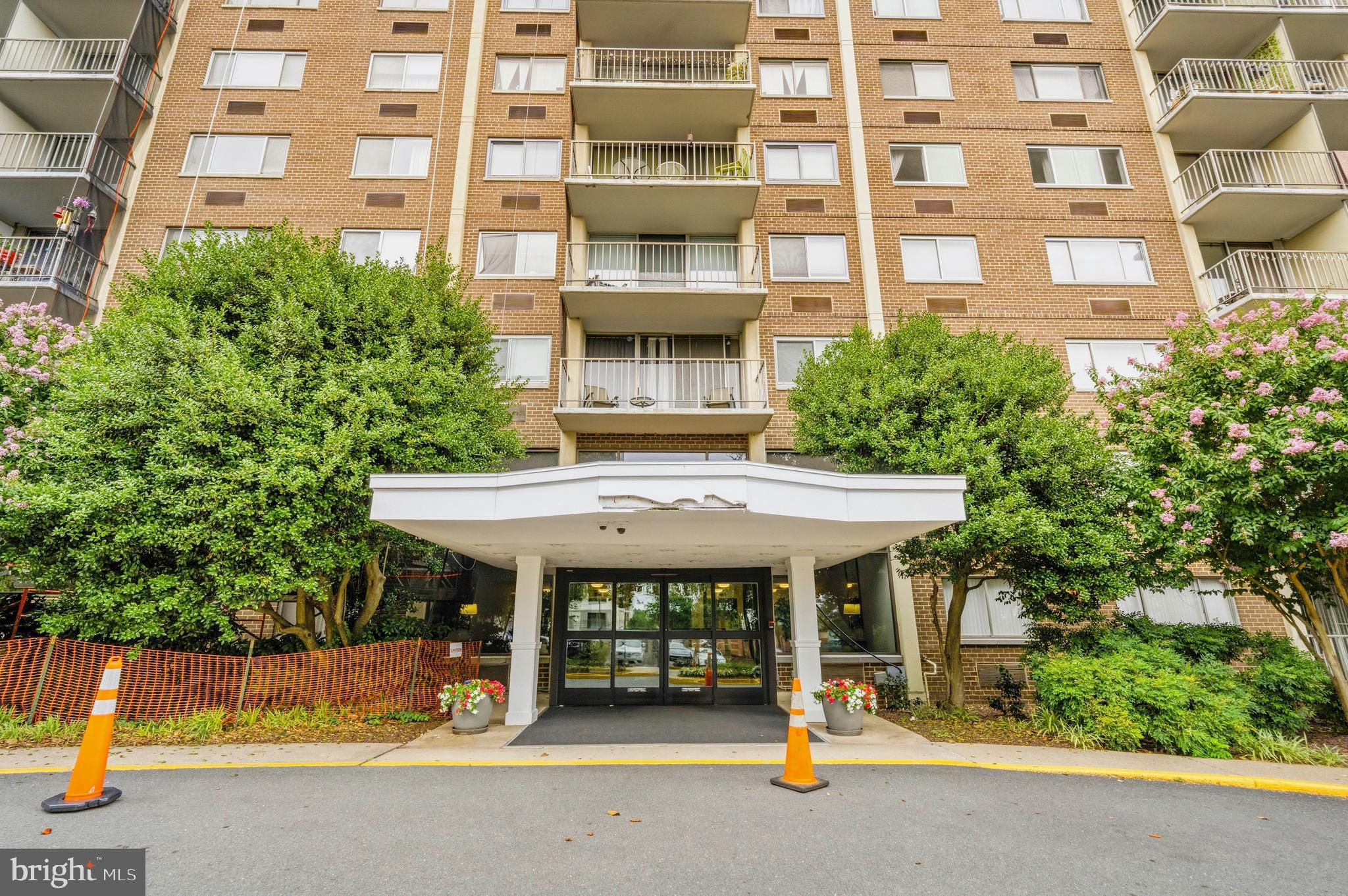 2059 HUNTINGTON AVENUE 801
