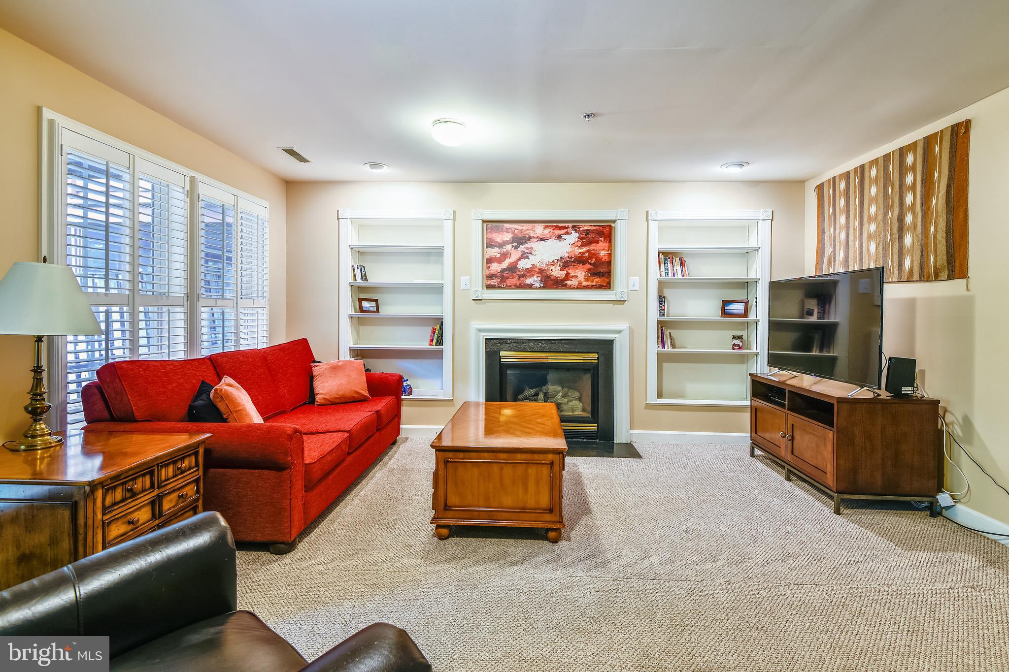 SOUTH RIVER COLONY - Residential