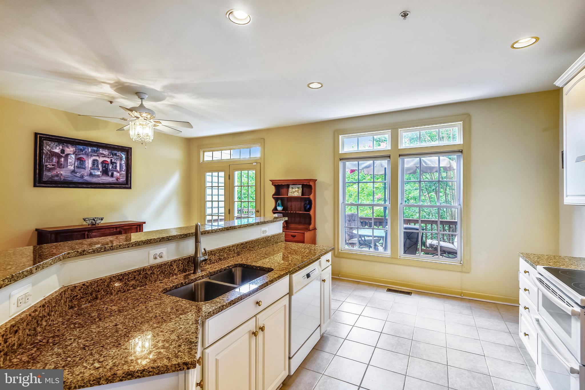 SOUTH RIVER COLONY - Residential