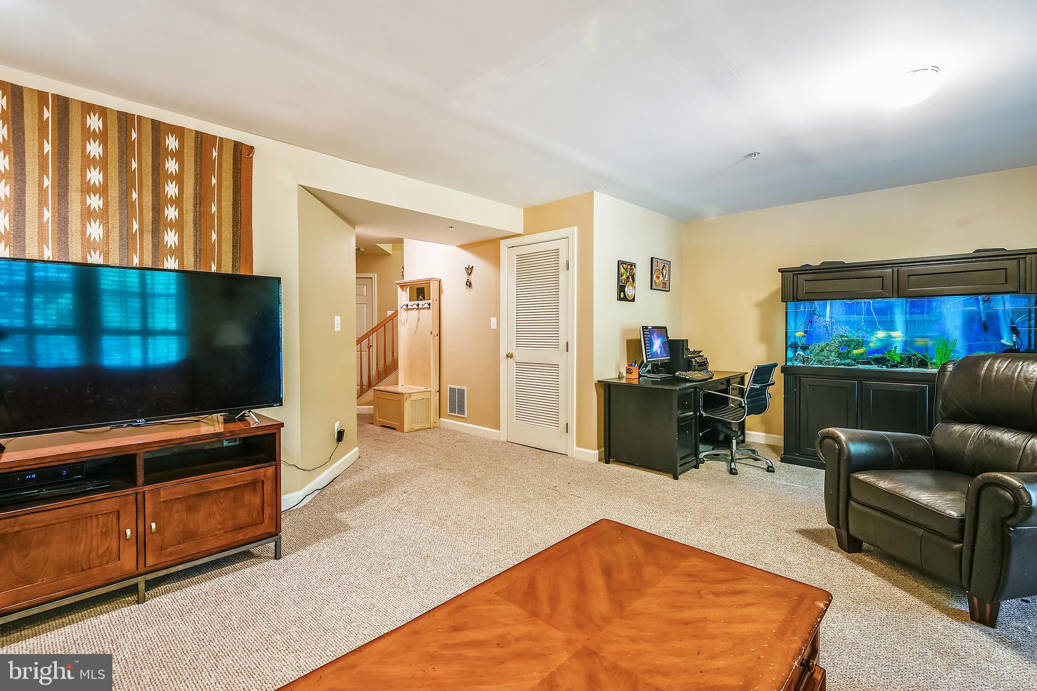 SOUTH RIVER COLONY - Residential