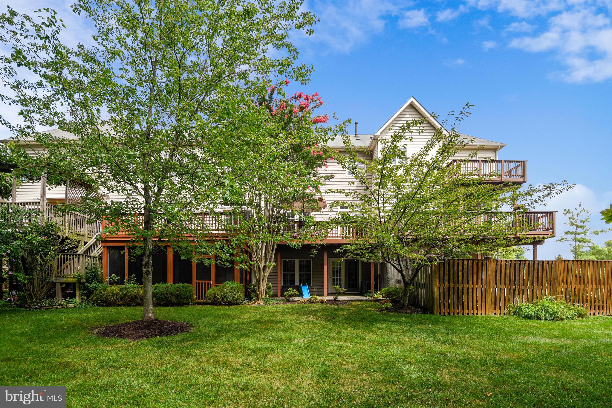 SOUTH RIVER COLONY - Residential