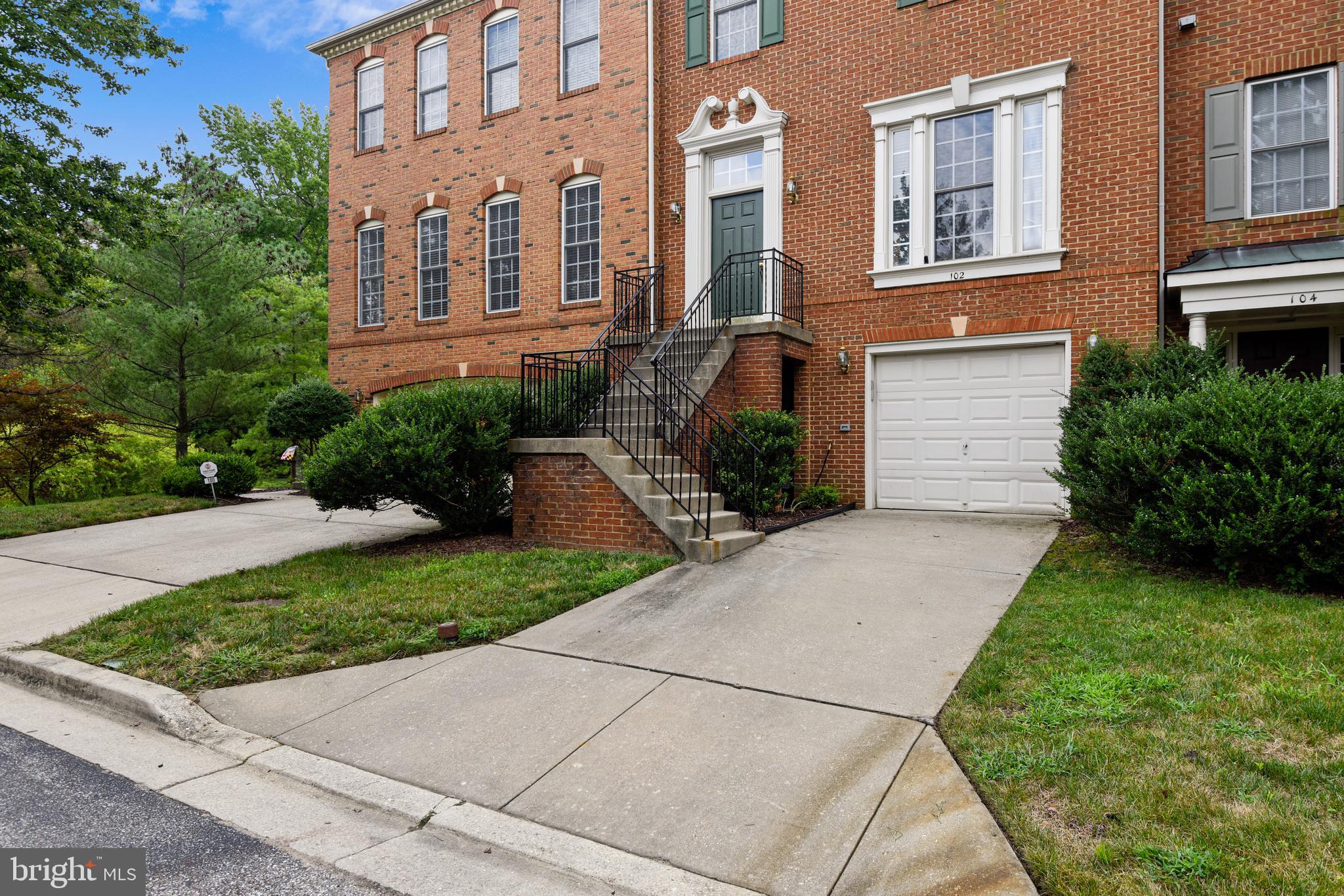 SOUTH RIVER COLONY - Residential