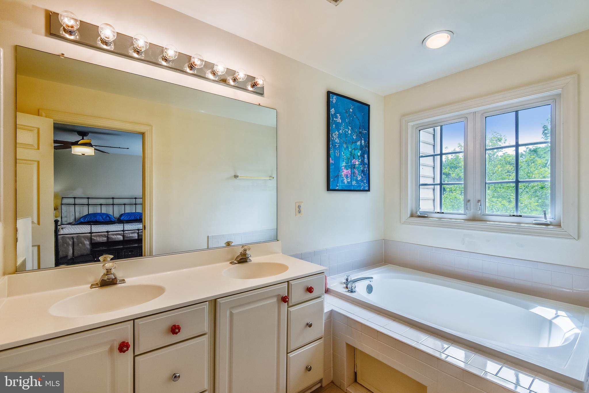 SOUTH RIVER COLONY - Residential