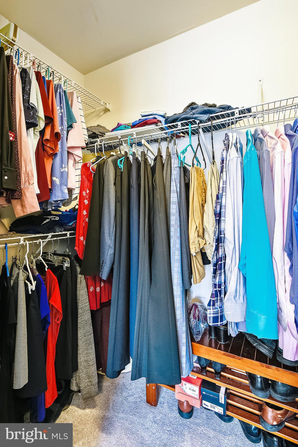 SOUTH RIVER COLONY - Residential