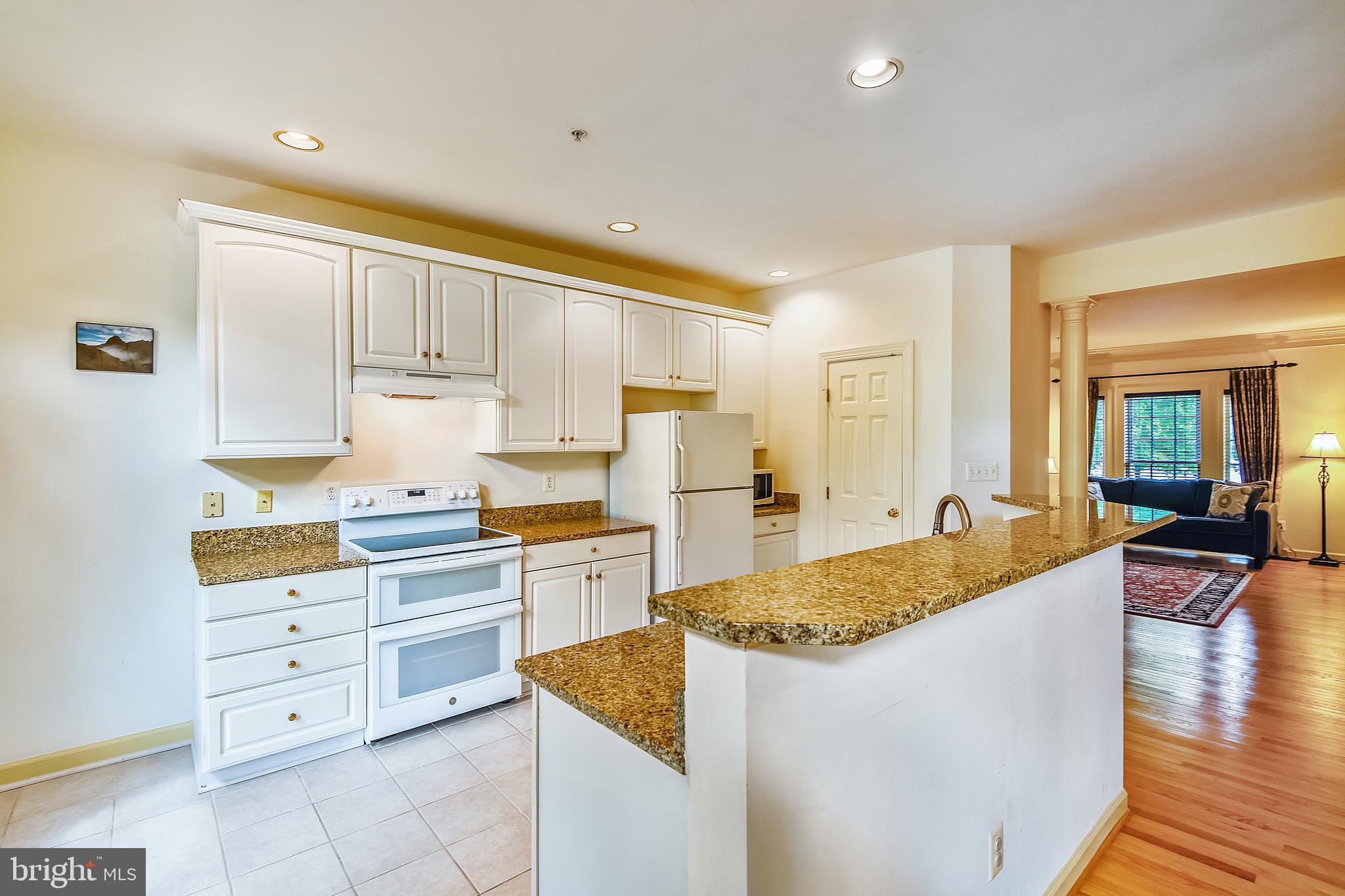 SOUTH RIVER COLONY - Residential