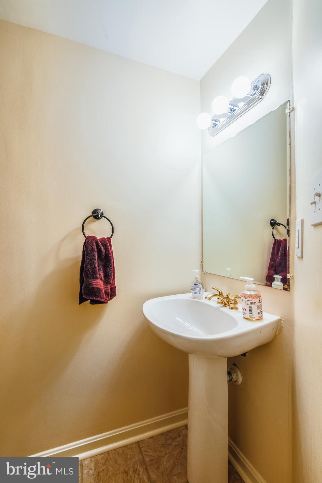 SOUTH RIVER COLONY - Residential