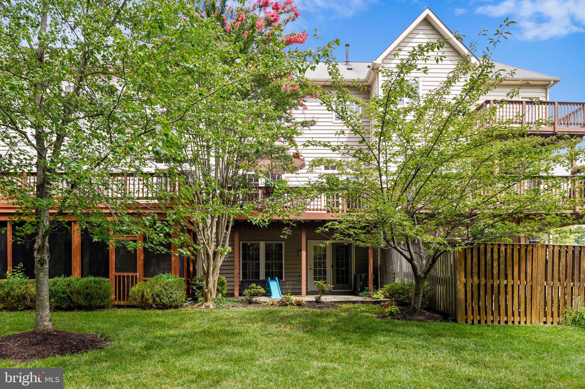 SOUTH RIVER COLONY - Residential