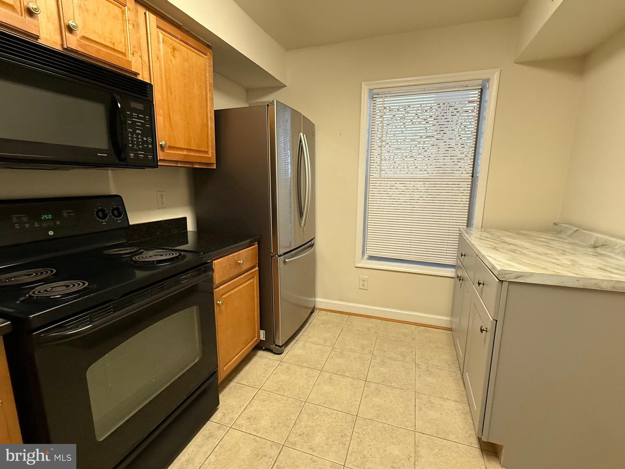 3179 SUMMIT SQUARE DRIVE 2-B5