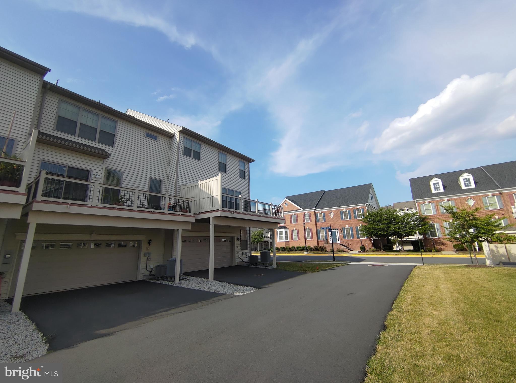 MOOREFIELD - Residential Lease