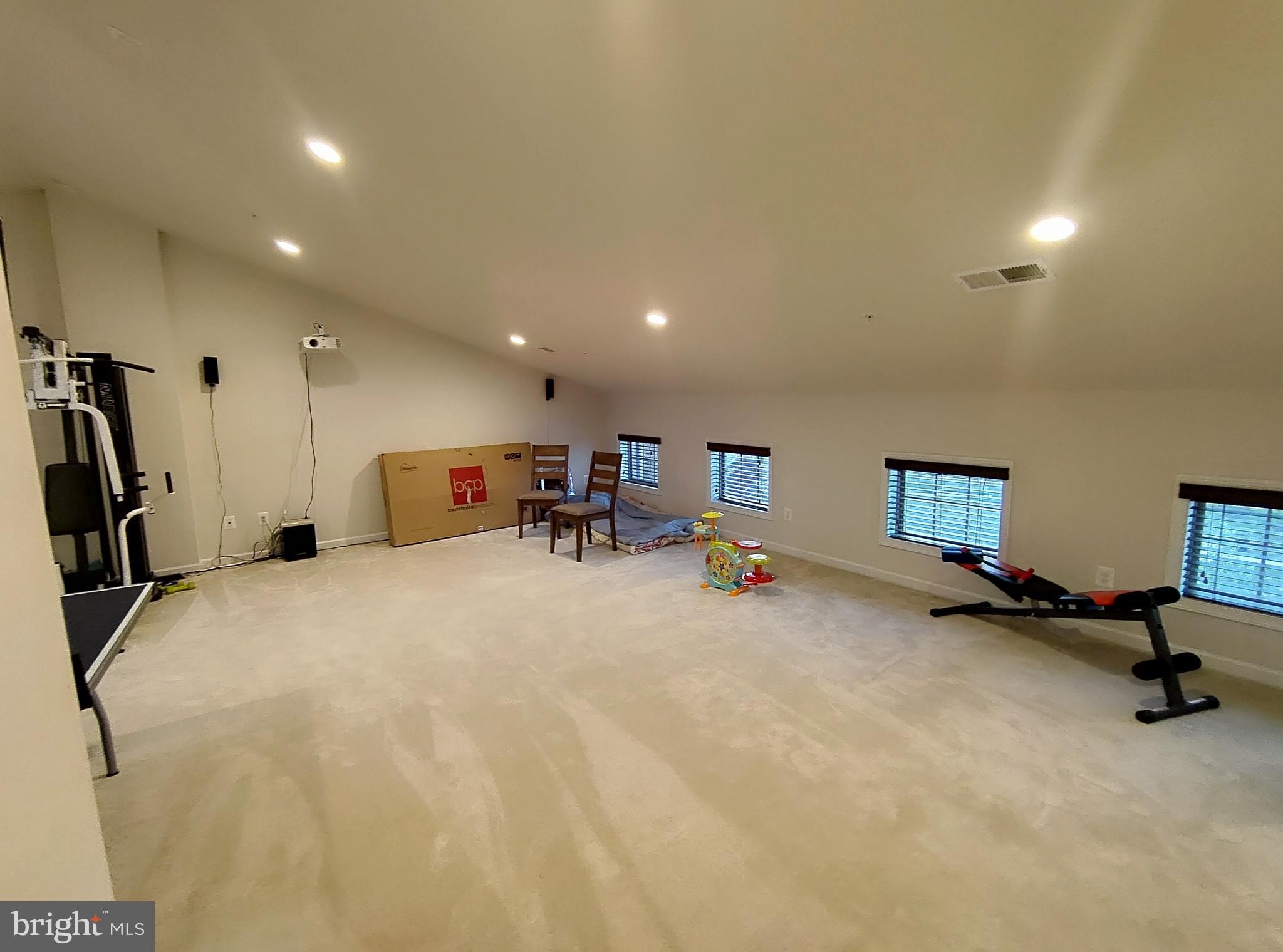 MOOREFIELD - Residential Lease