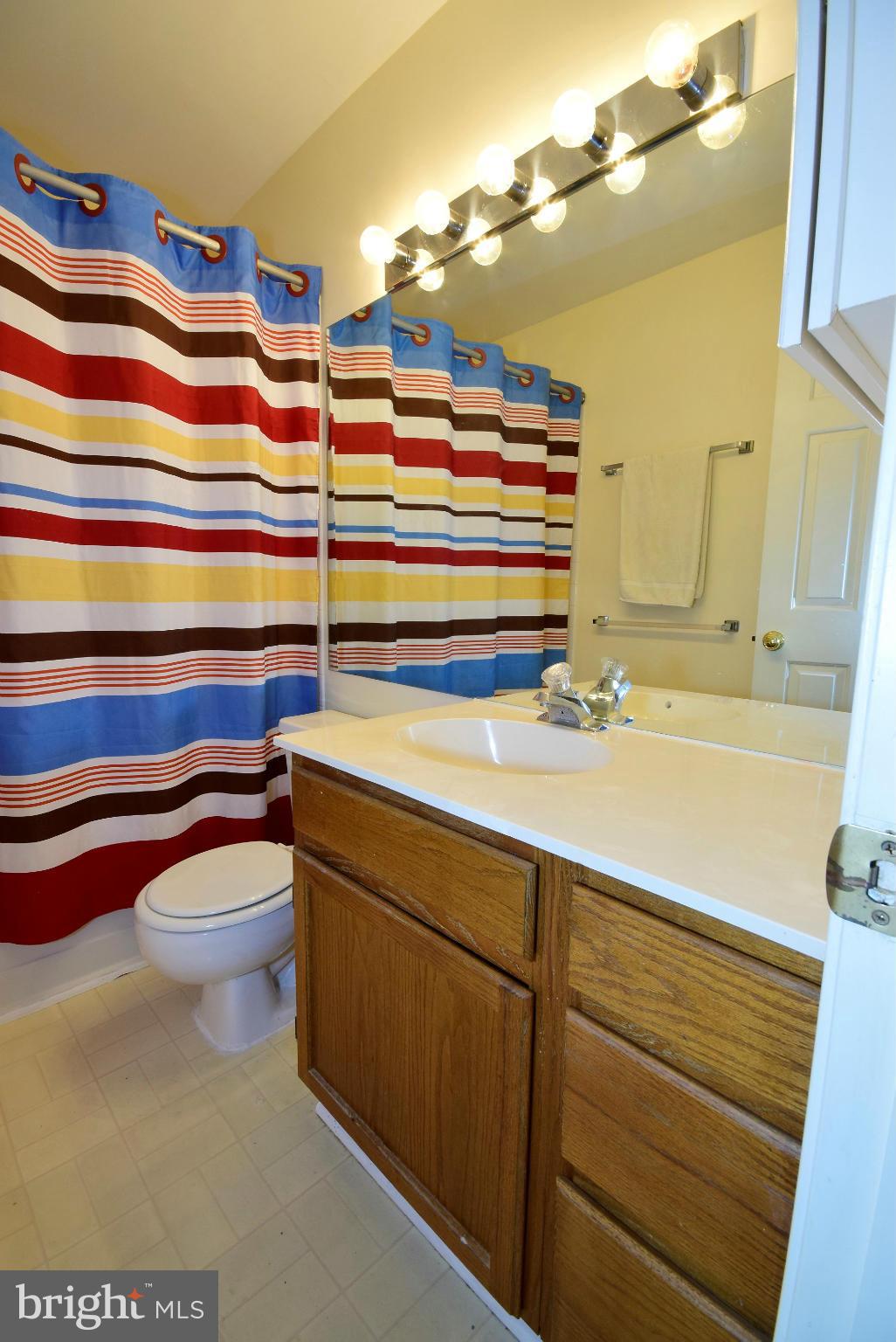 SPRING KNOLL - Residential