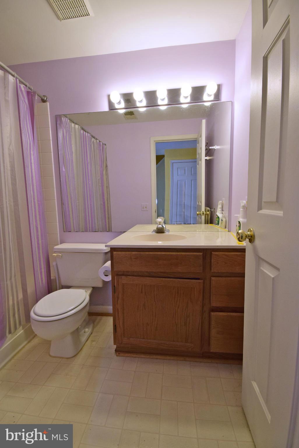 SPRING KNOLL - Residential