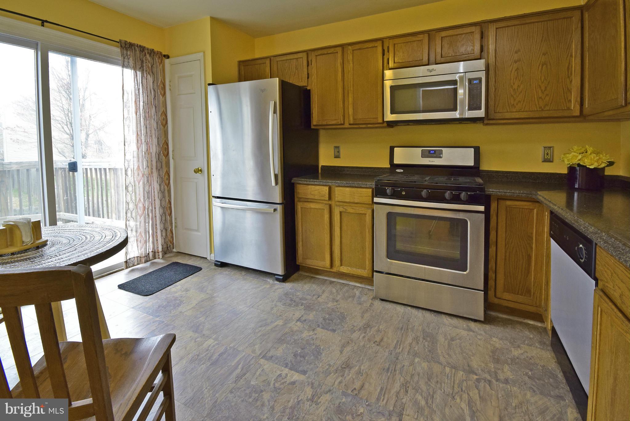 SPRING KNOLL - Residential