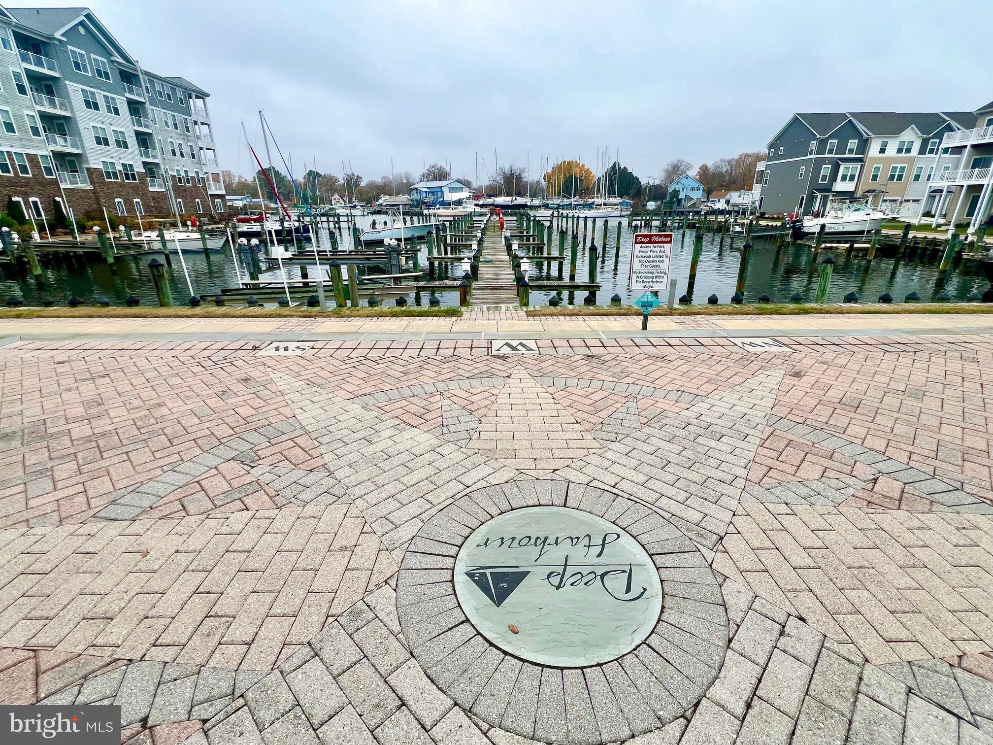 DEEP HARBOUR - Residential