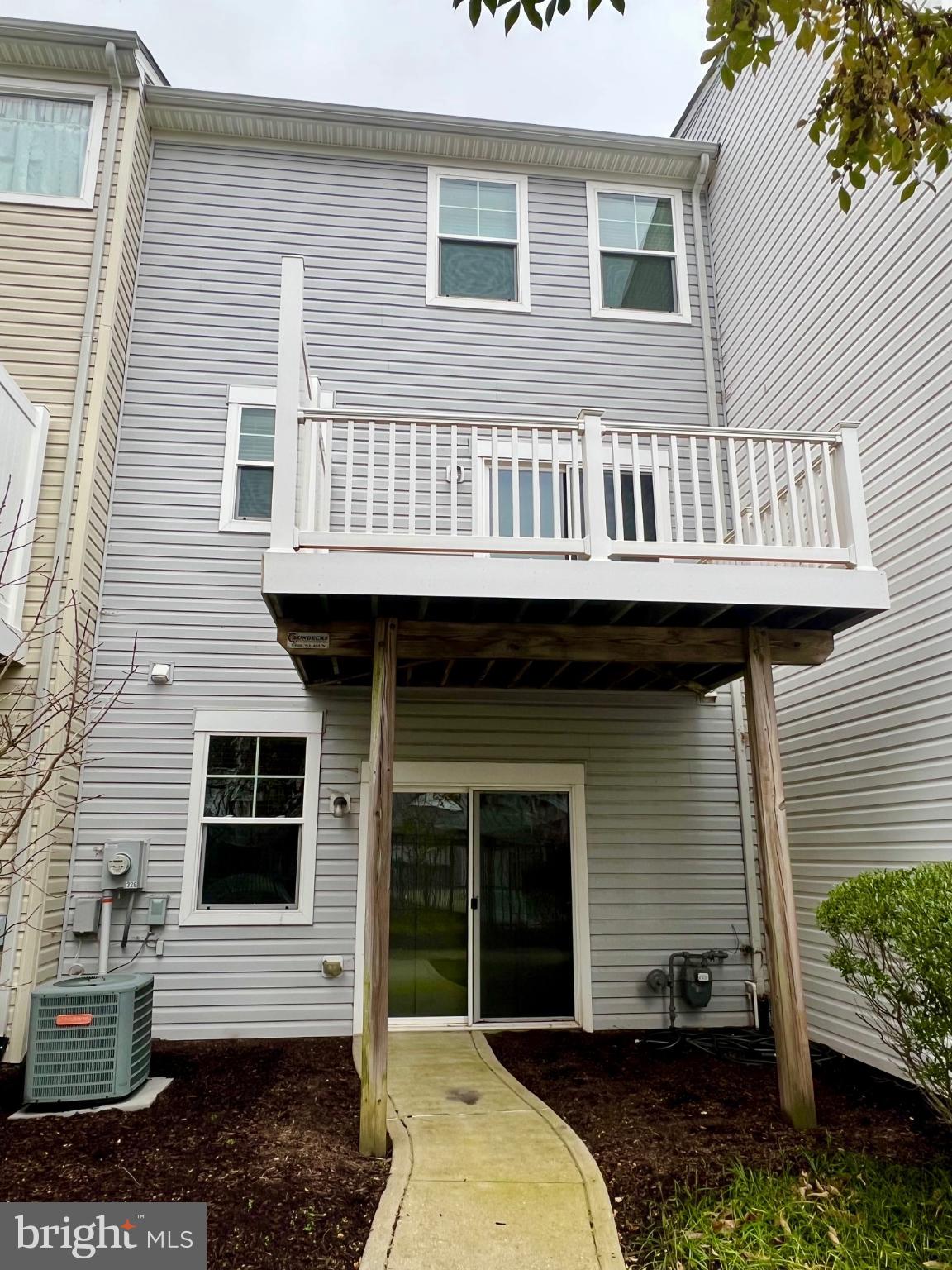 DEEP HARBOUR - Residential