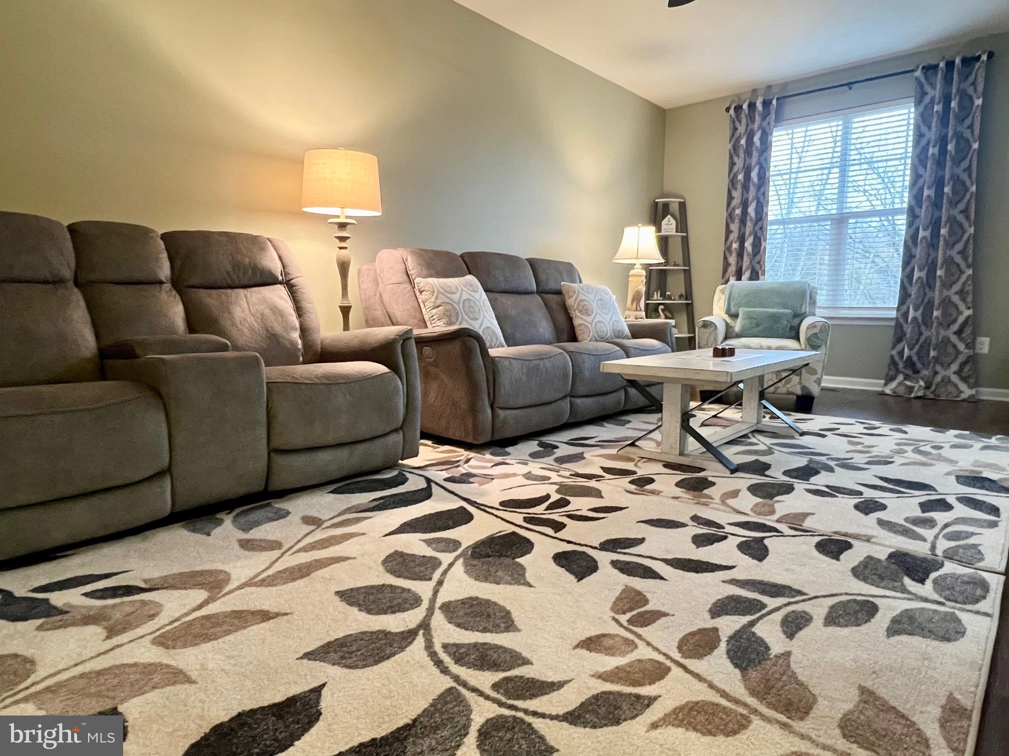 DEEP HARBOUR - Residential